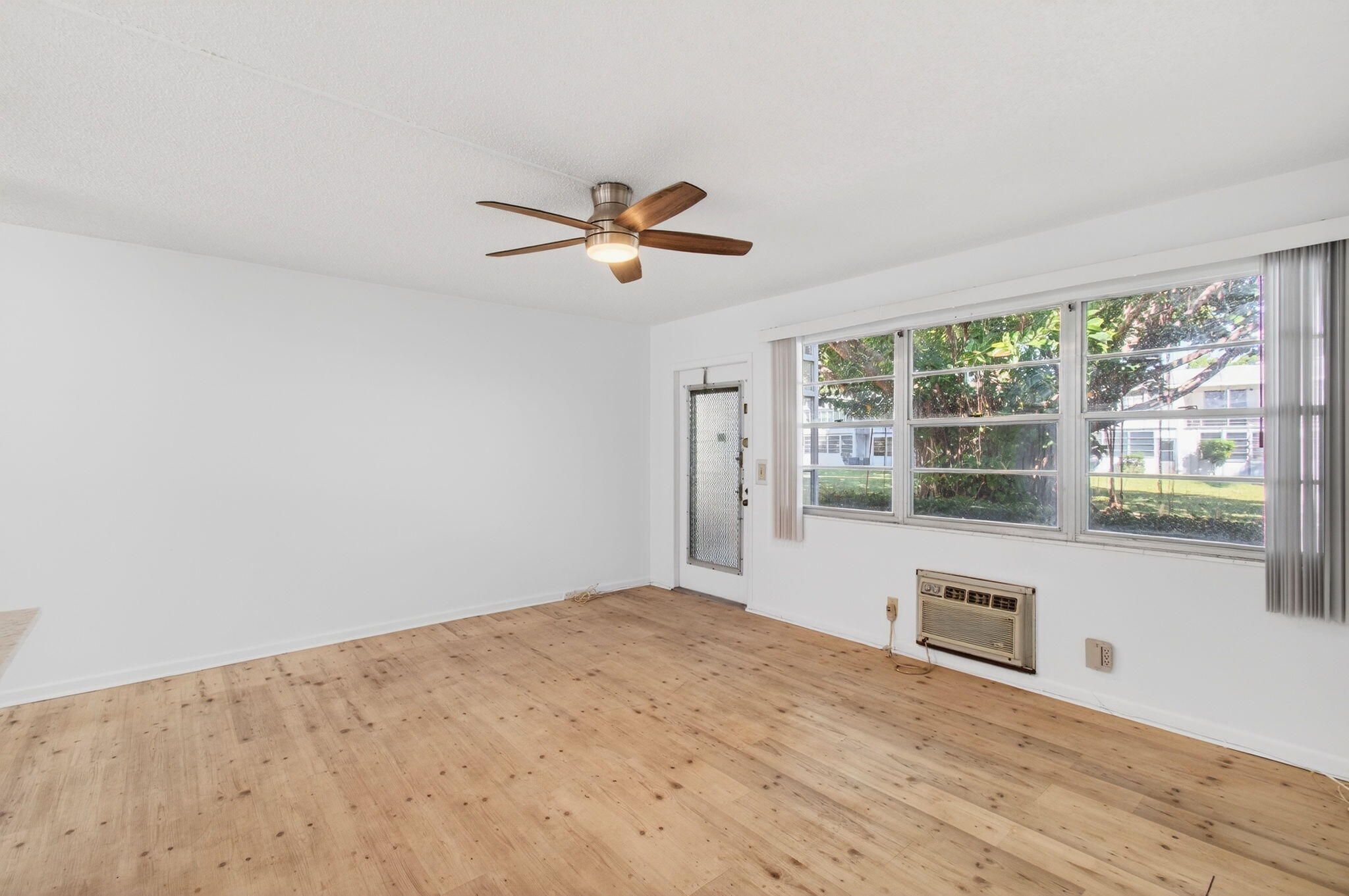247 Ventnor R Property Photo 6