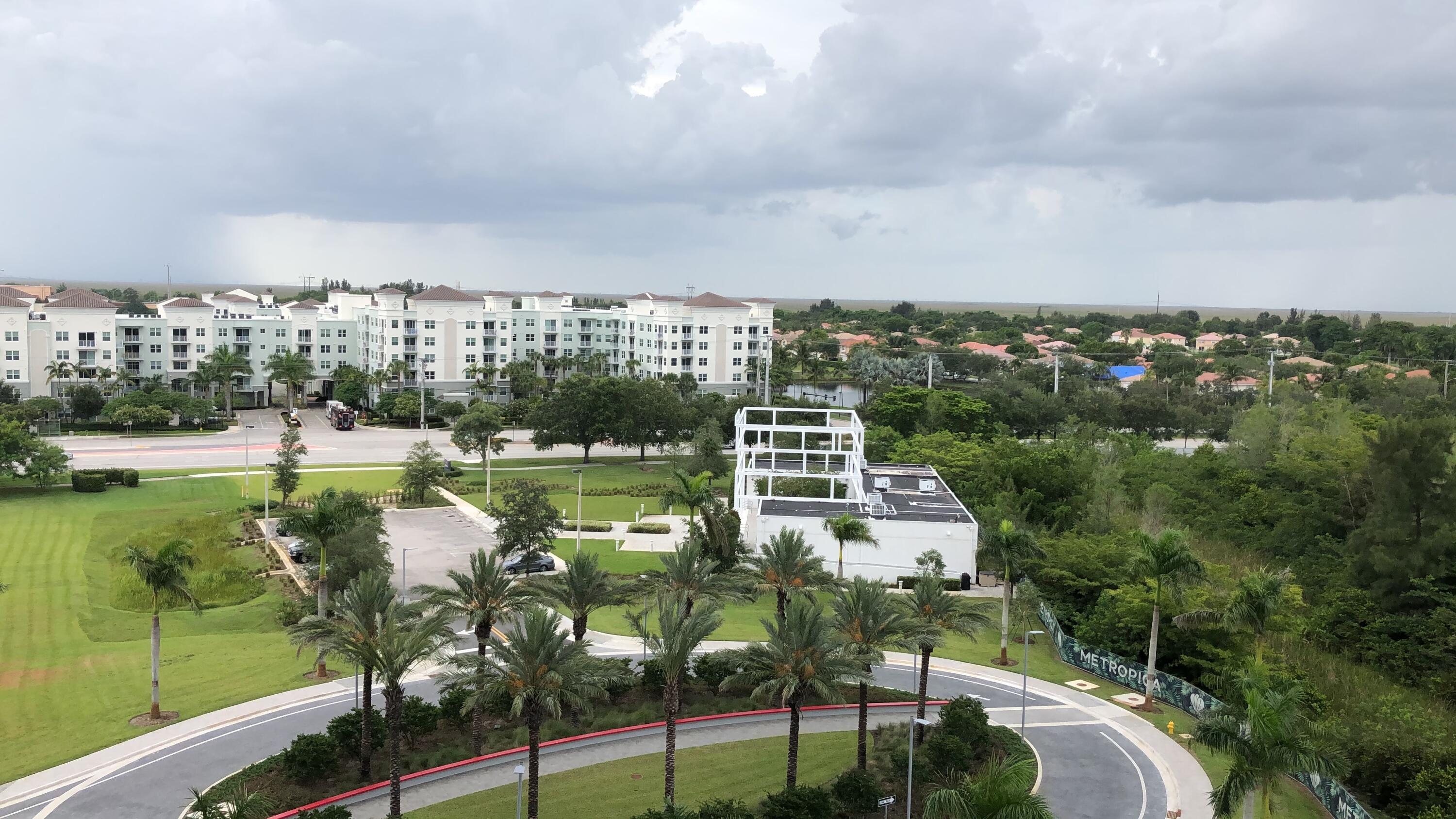 2000 Metropica Way 1609 Property Photo 22