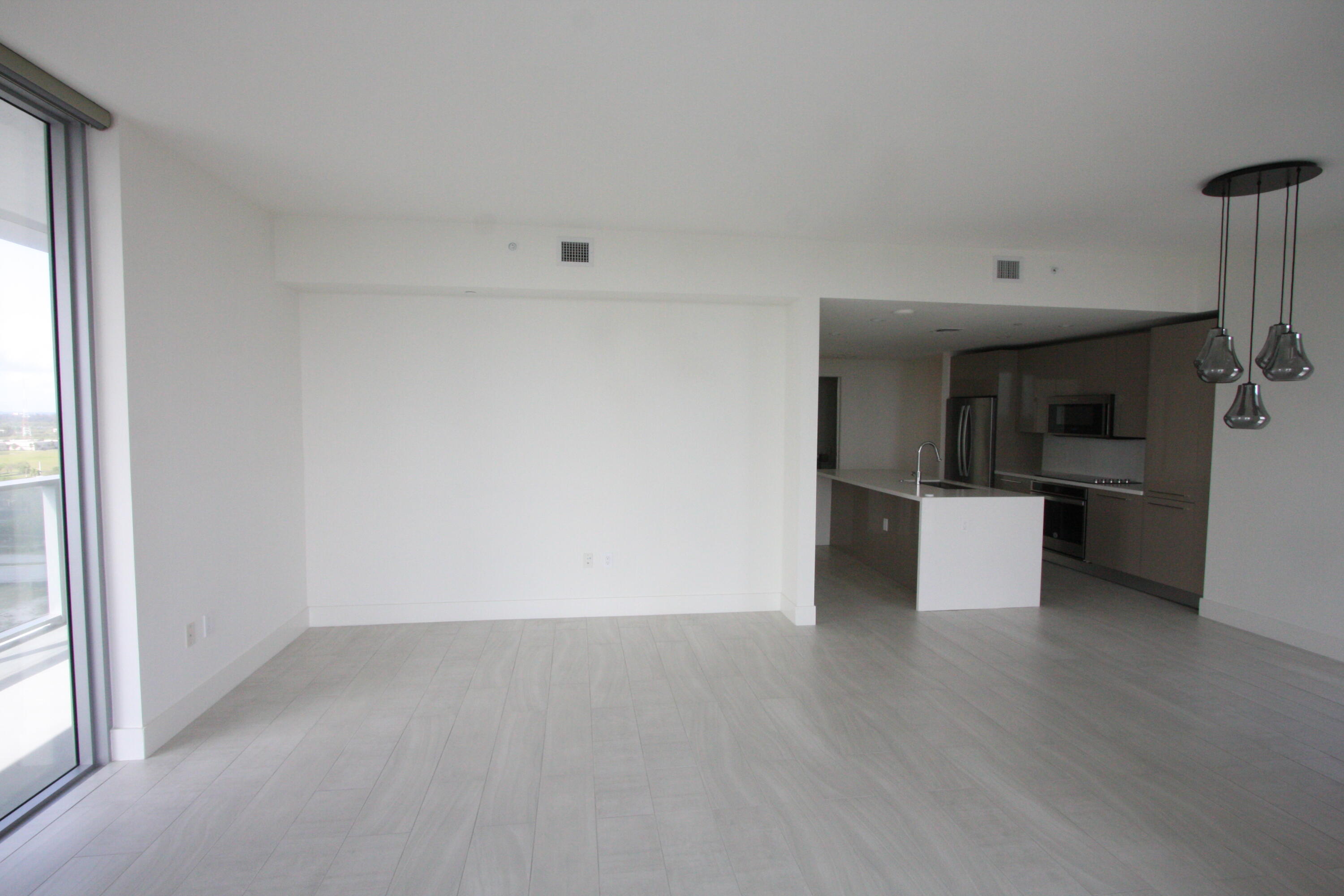 2000 Metropica Way 1609 Property Photo 38