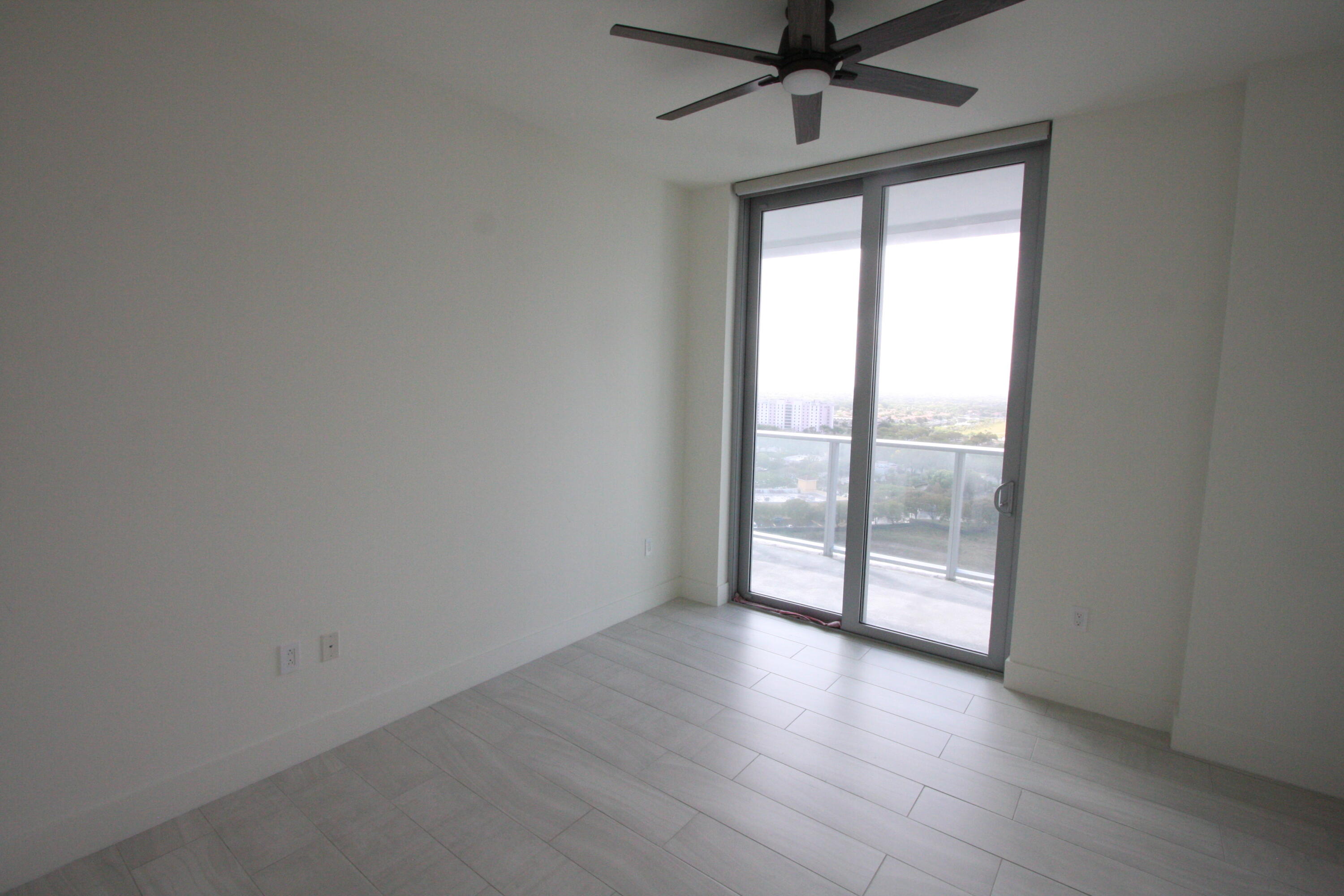 2000 Metropica Way 1609 Property Photo 39