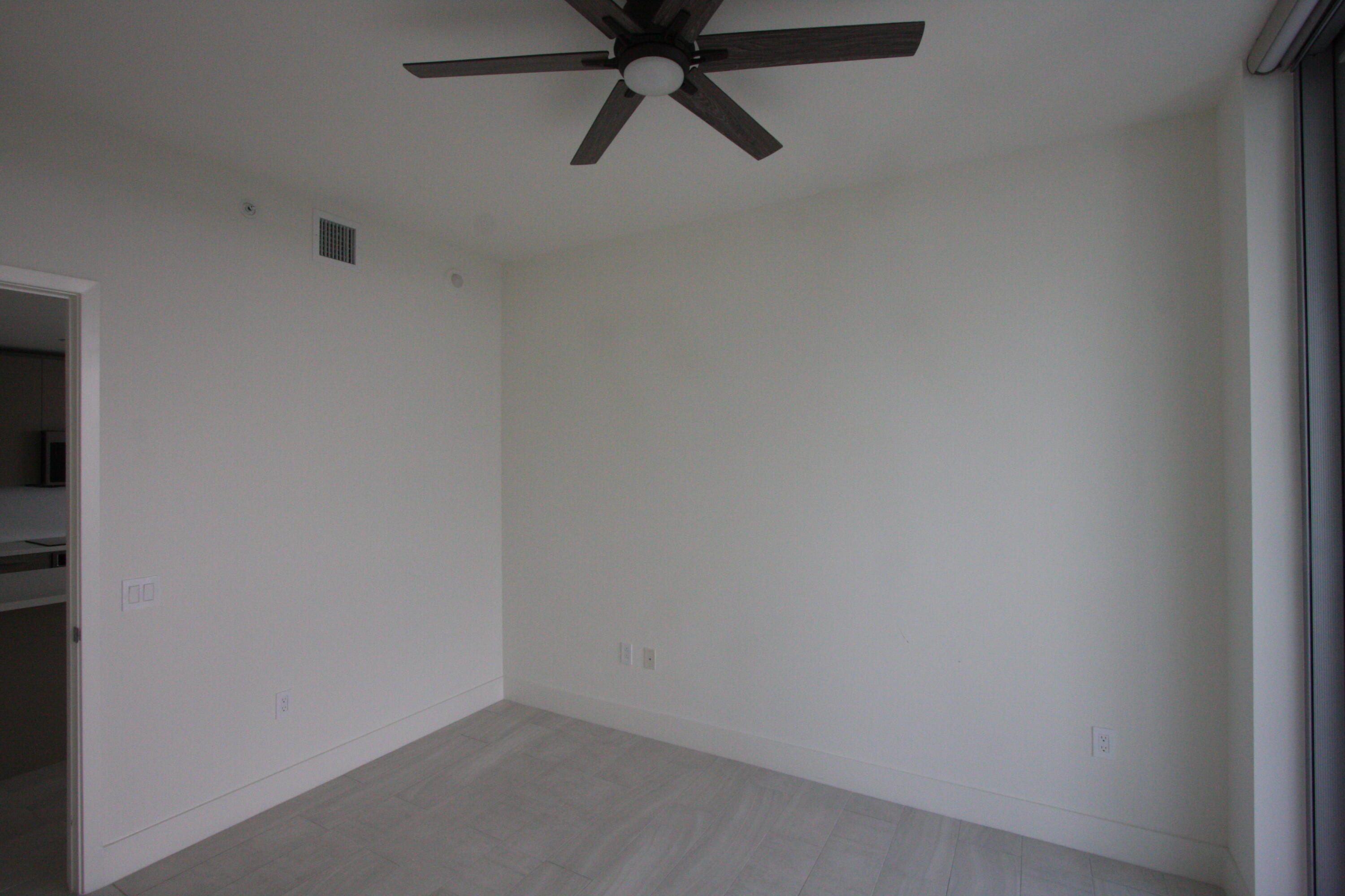 2000 Metropica Way 1609 Property Photo 40