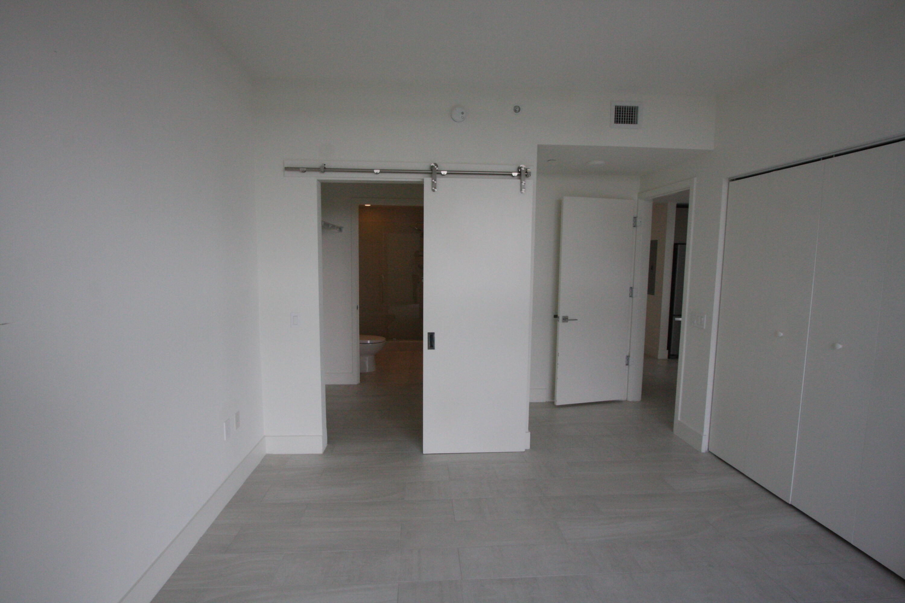 2000 Metropica Way 1609 Property Photo 46