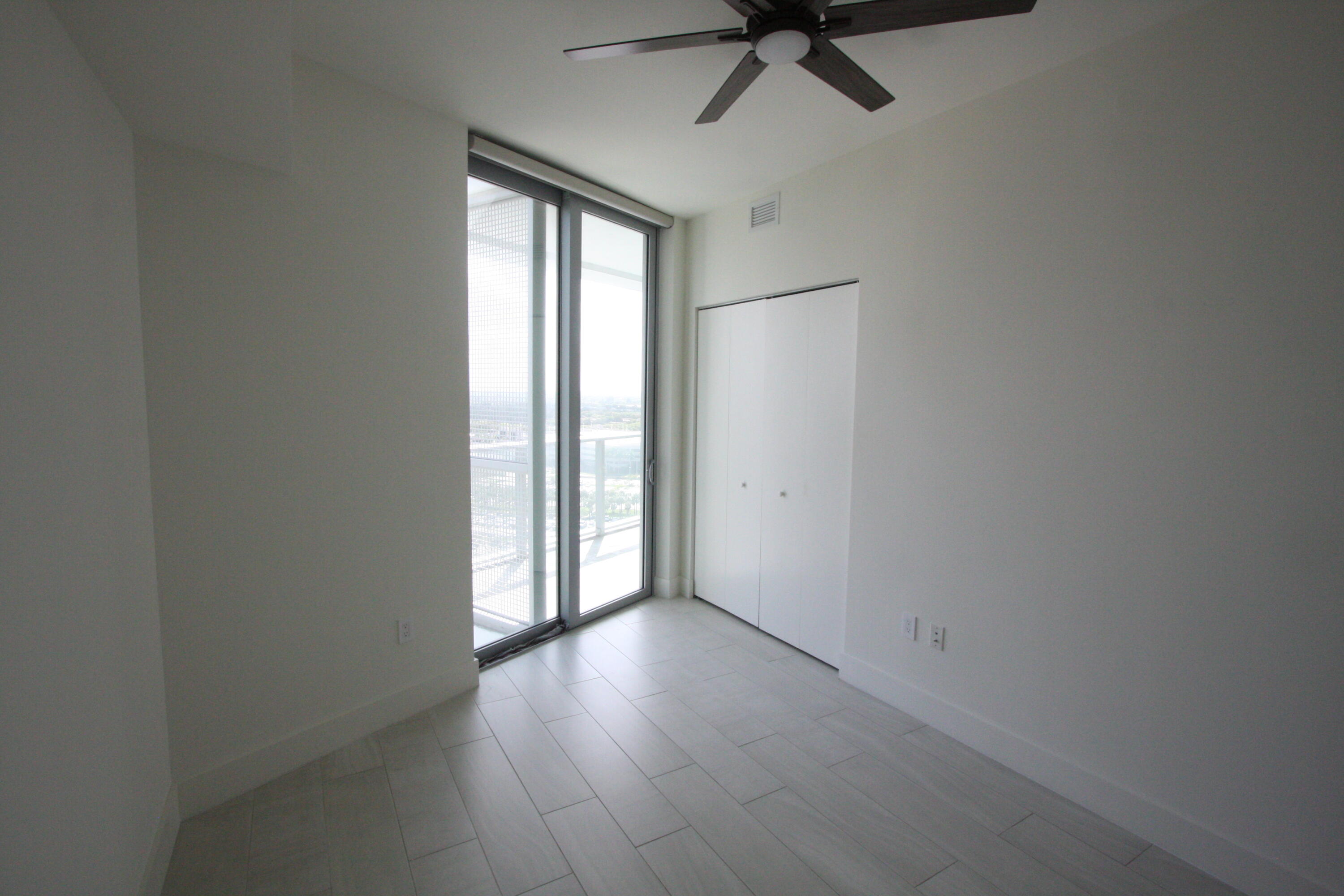 2000 Metropica Way 1609 Property Photo 54