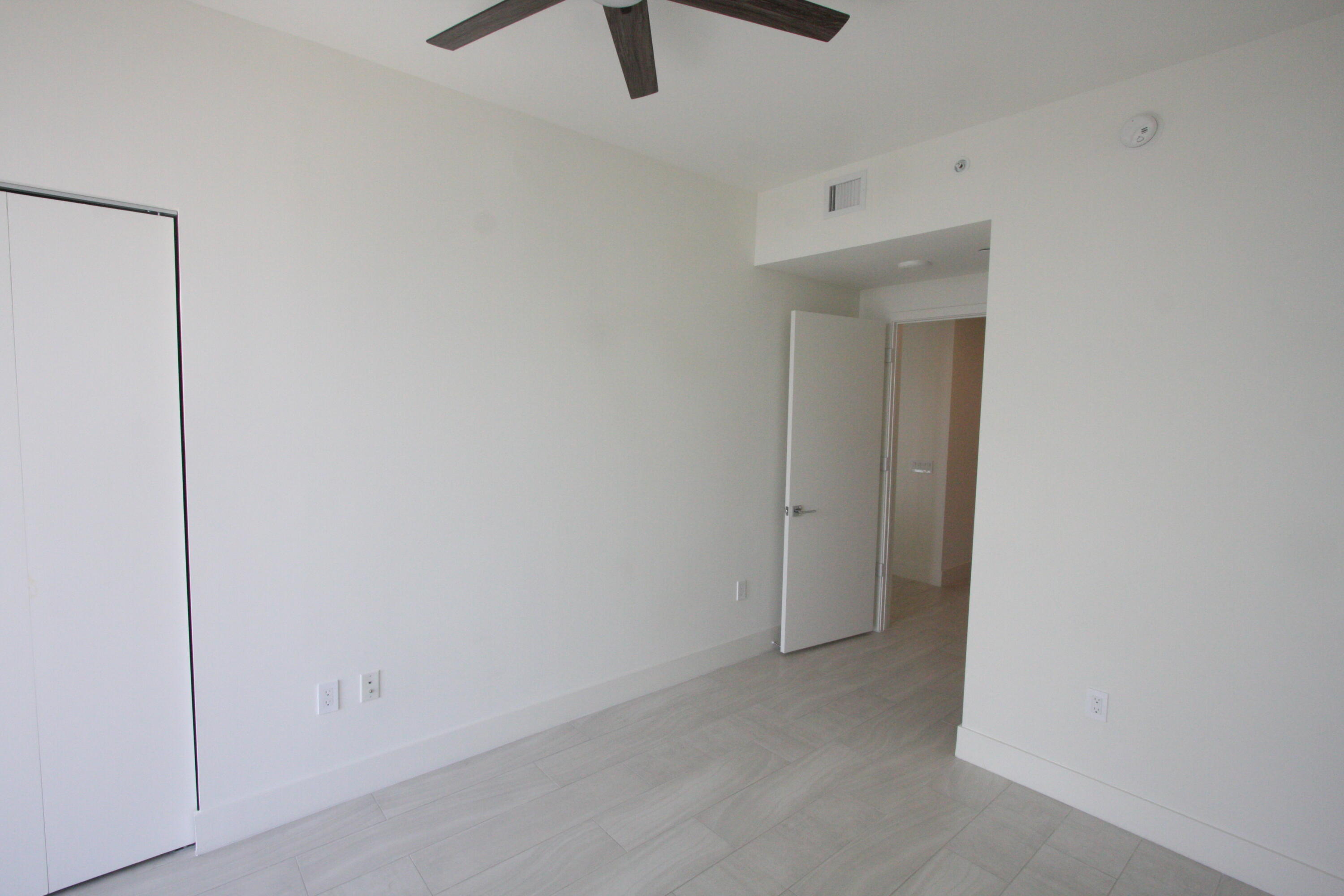 2000 Metropica Way 1609 Property Photo 55