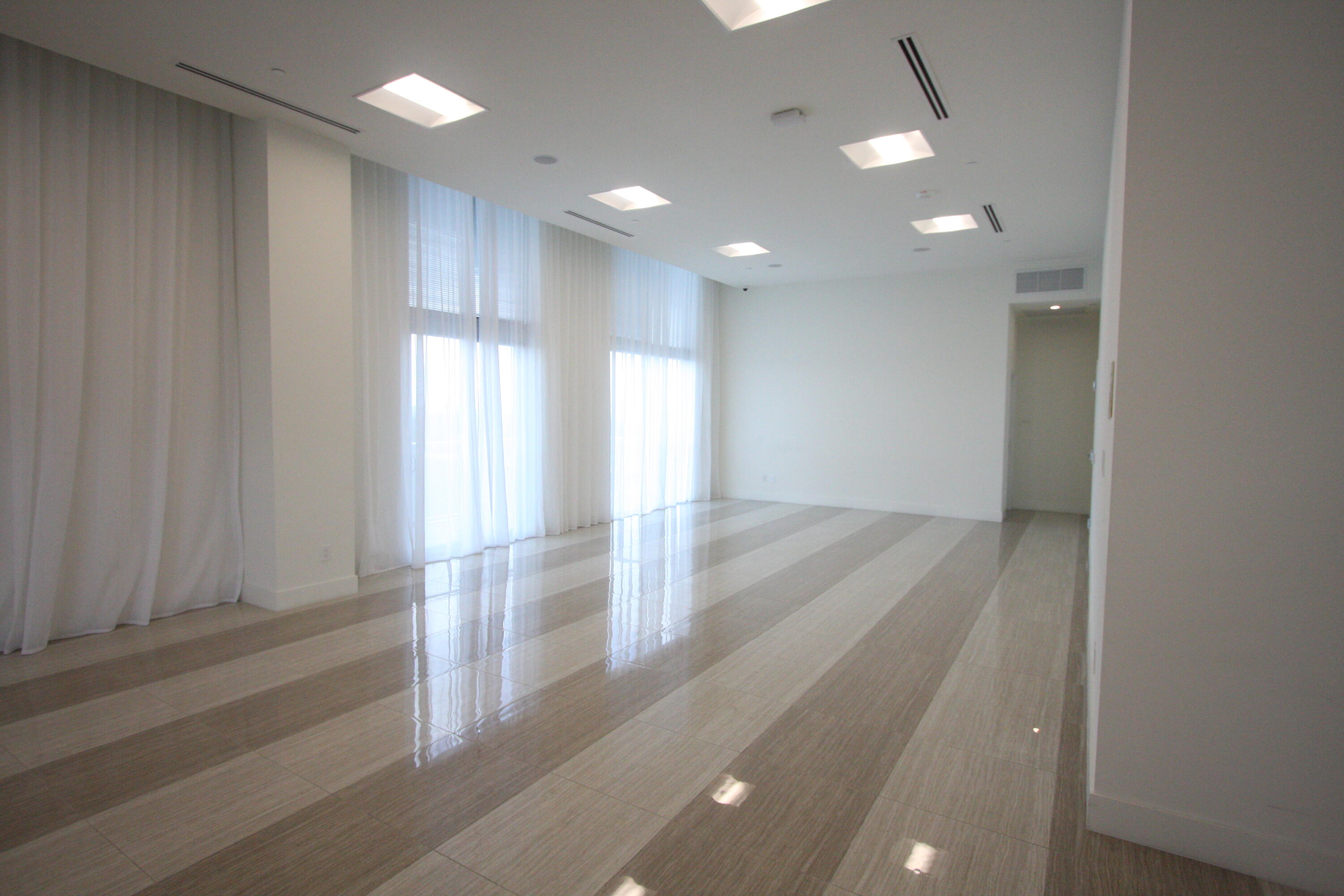 2000 Metropica Way 1609 Property Photo 69