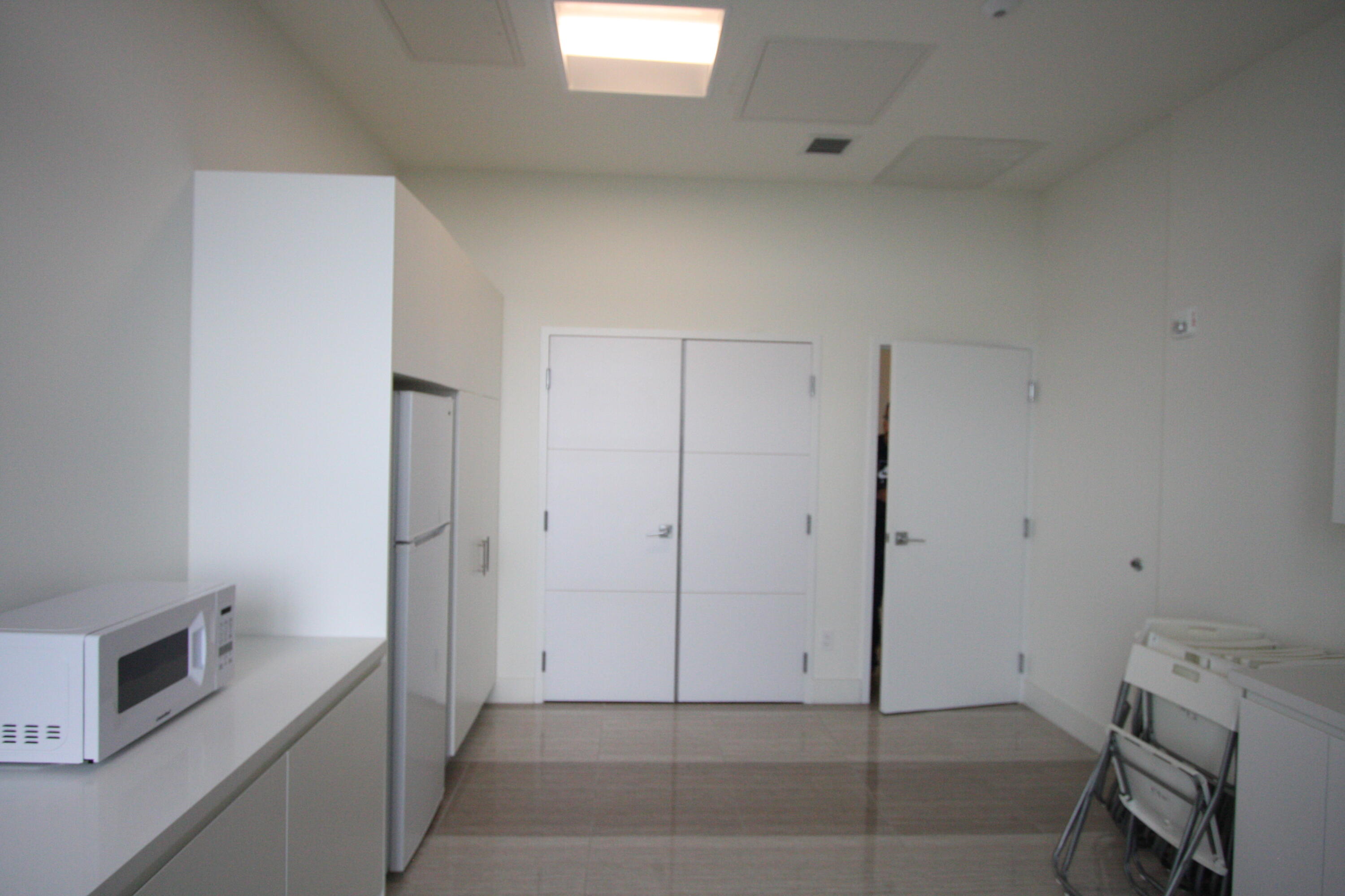 2000 Metropica Way 1609 Property Photo 70