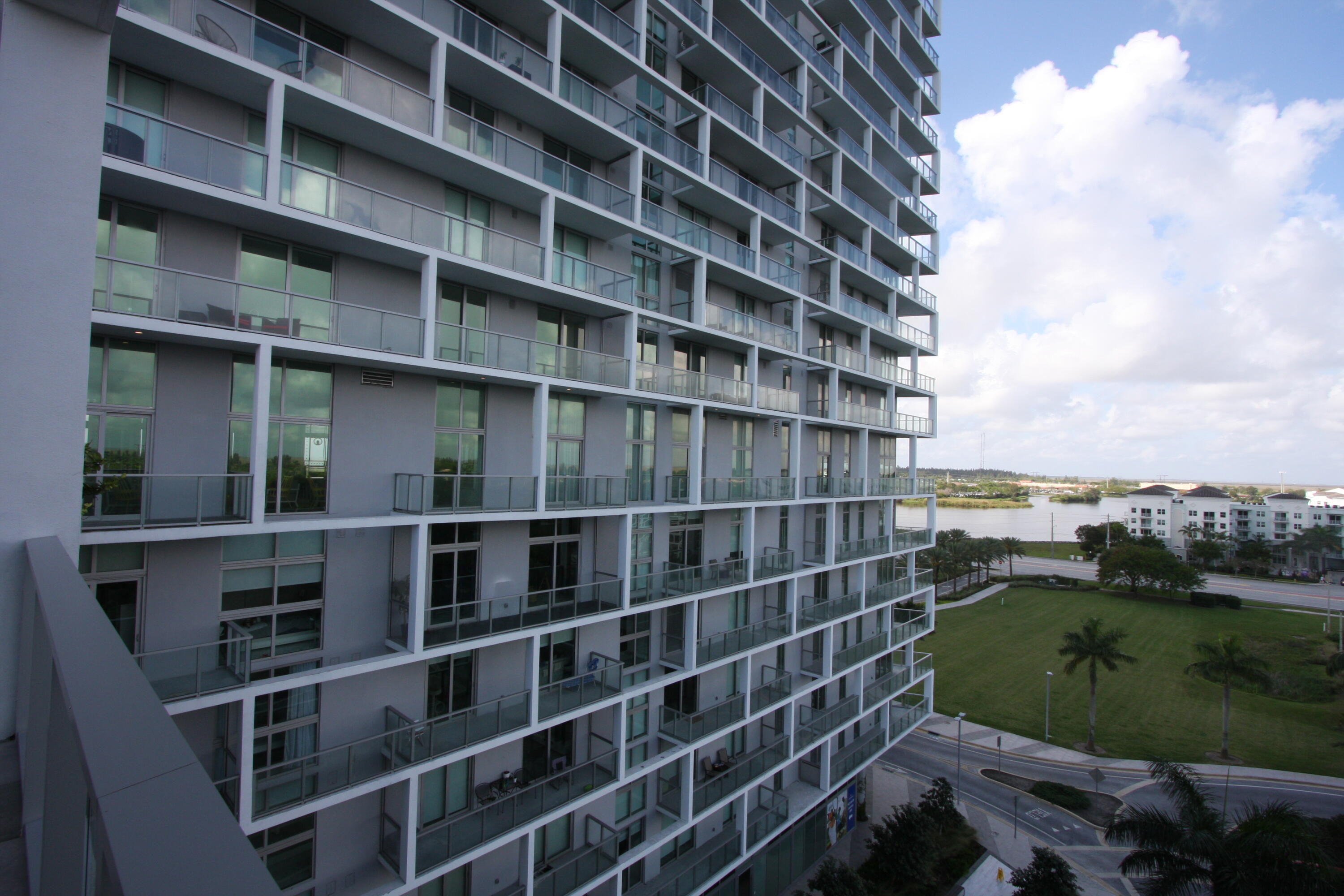 2000 Metropica Way 1609 Property Photo 79