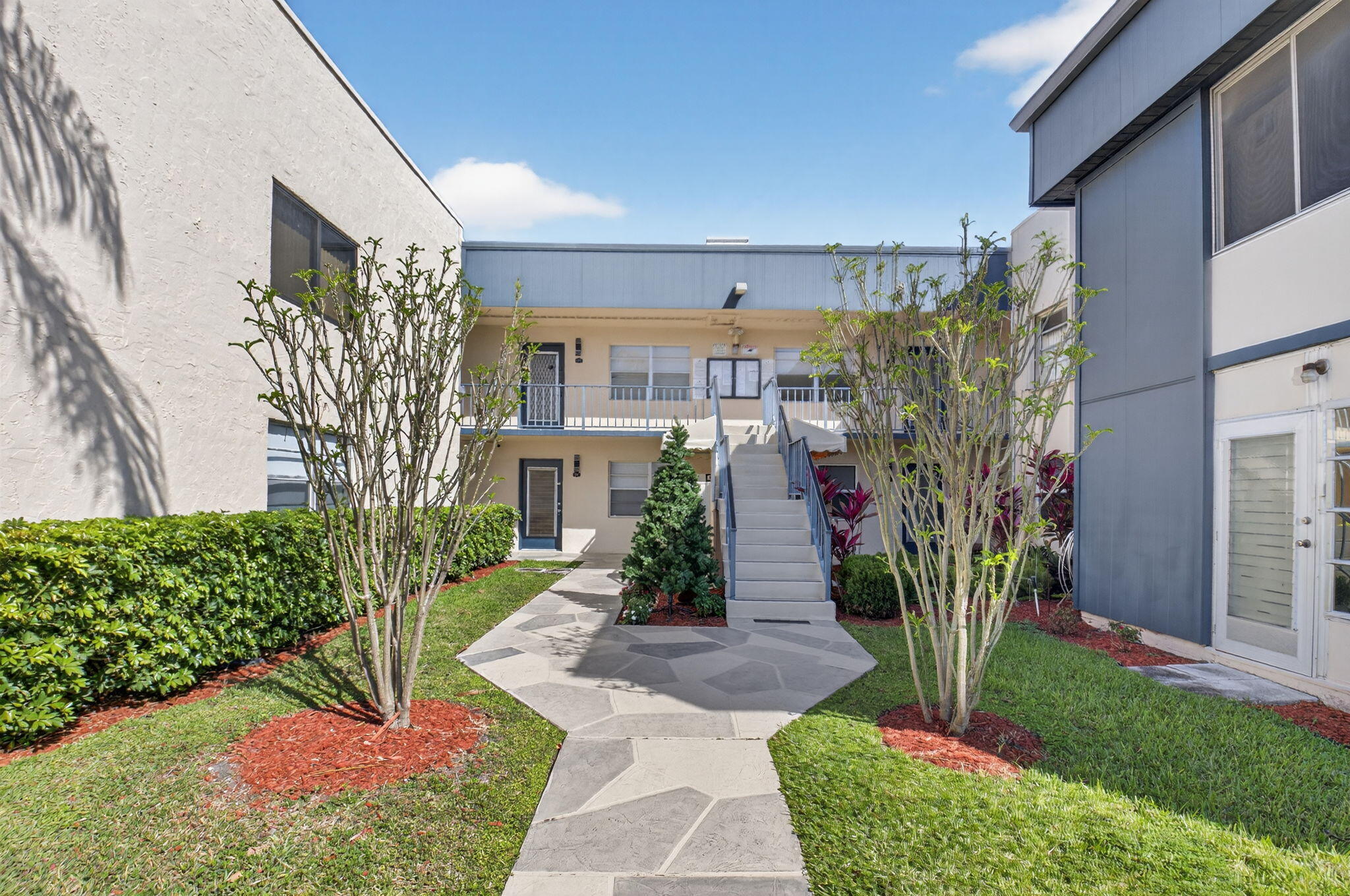 173 Flanders D Property Photo 5