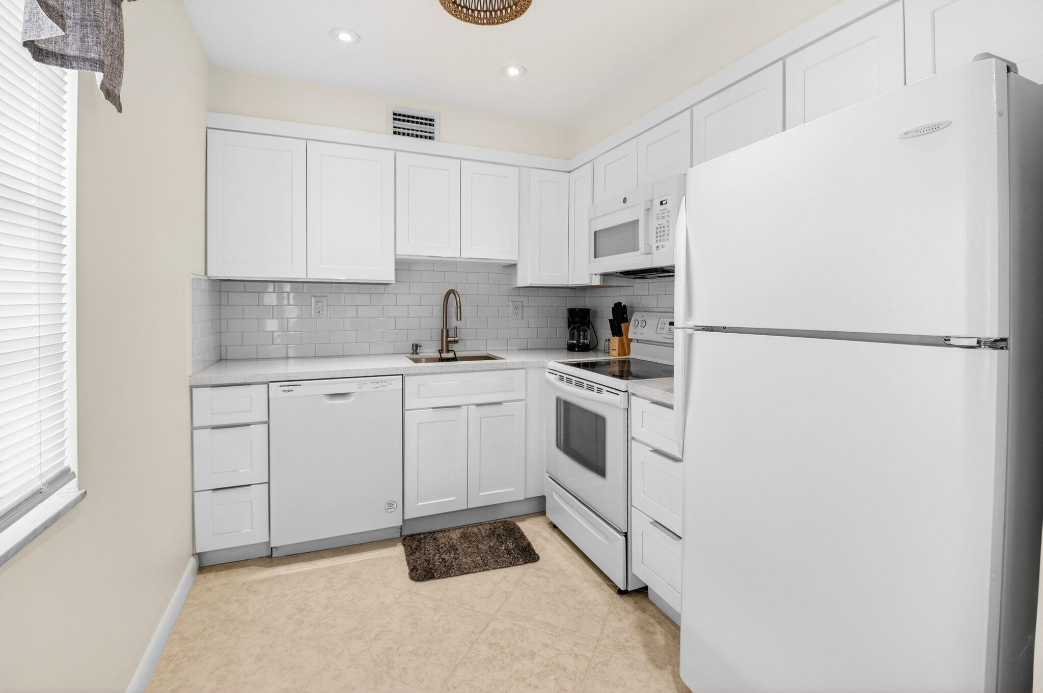 173 Flanders D Property Photo 19