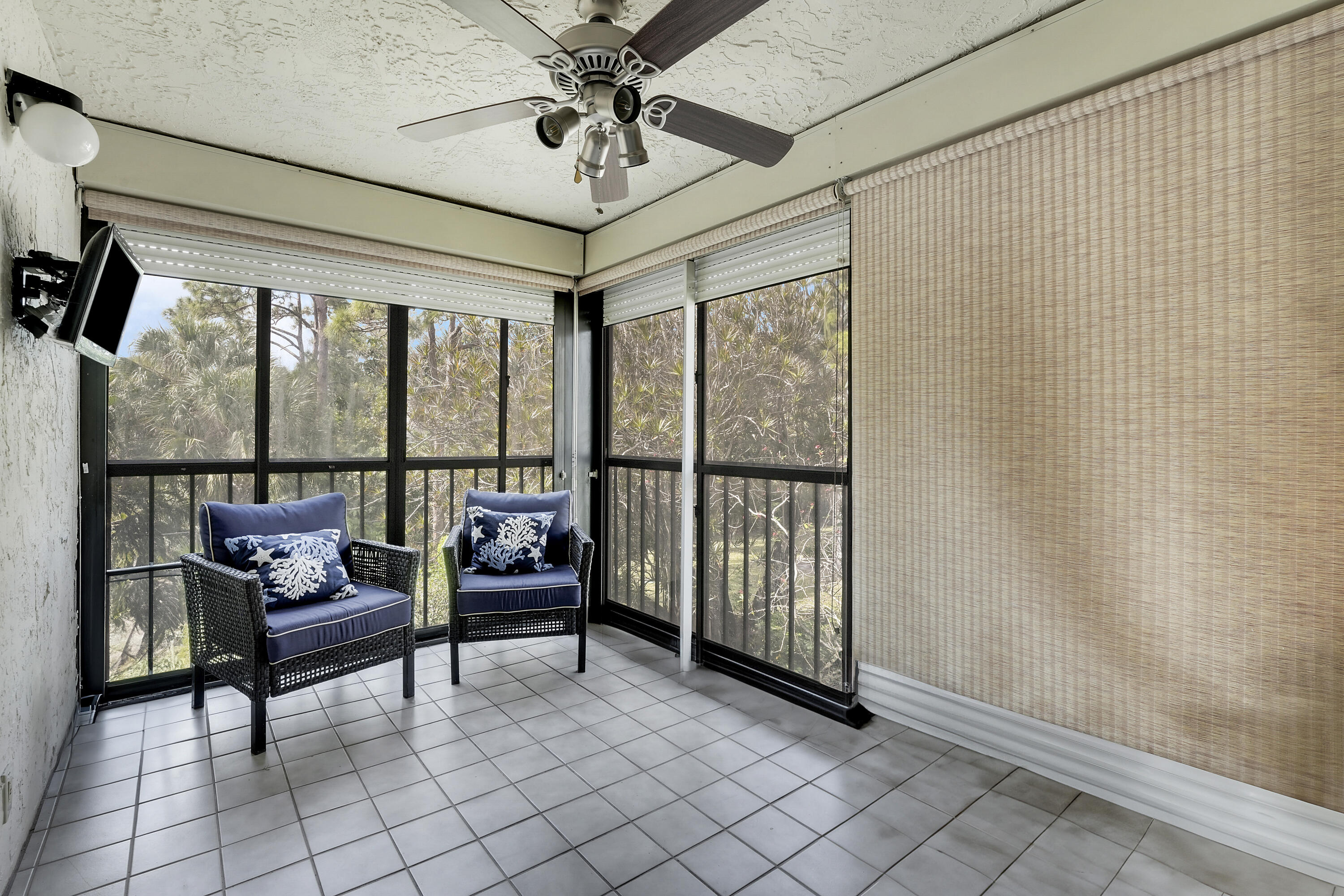3263 Perimeter Drive Property Photo 16