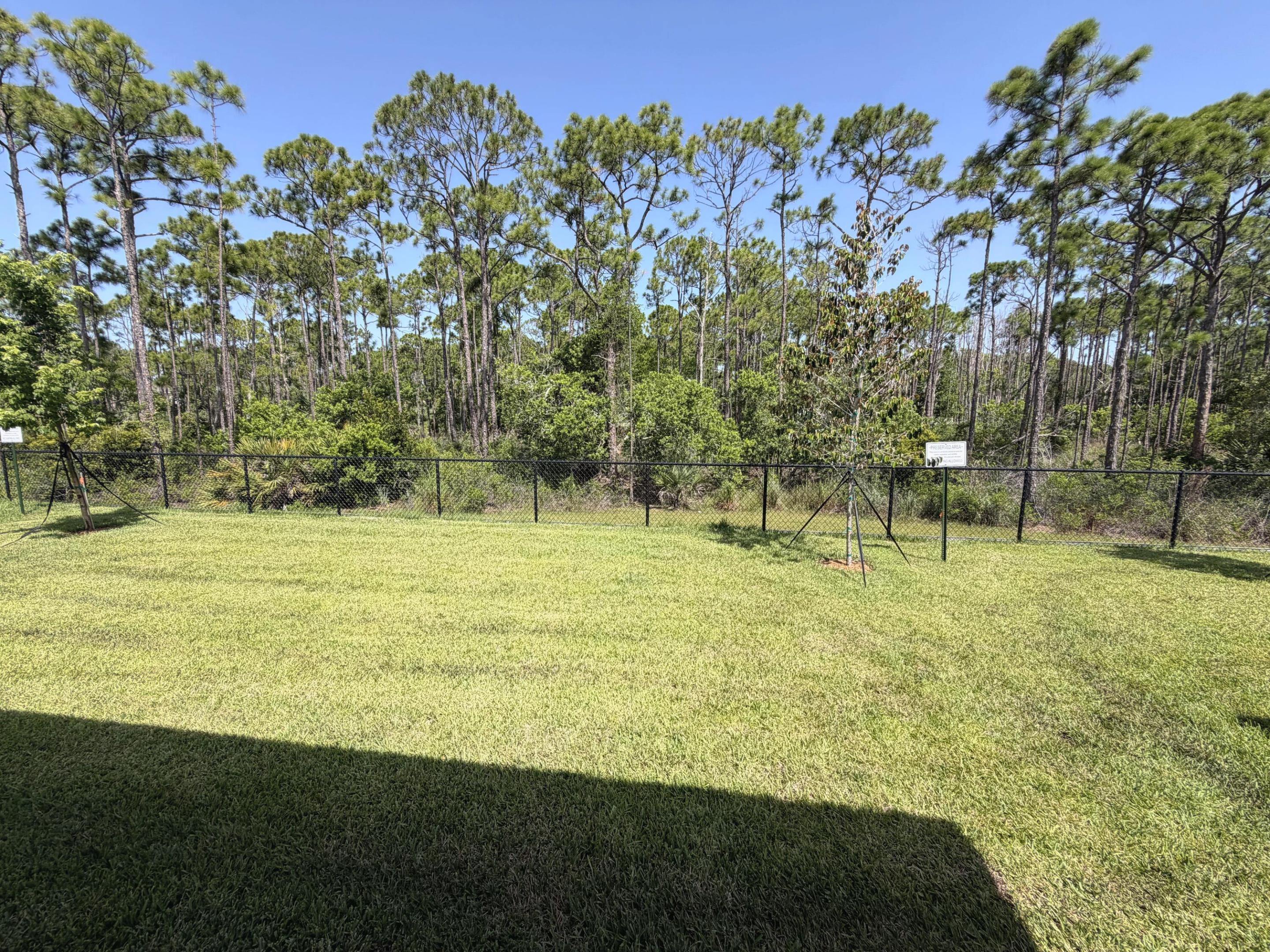 6570 Se Park Trace Drive Property Photo 3