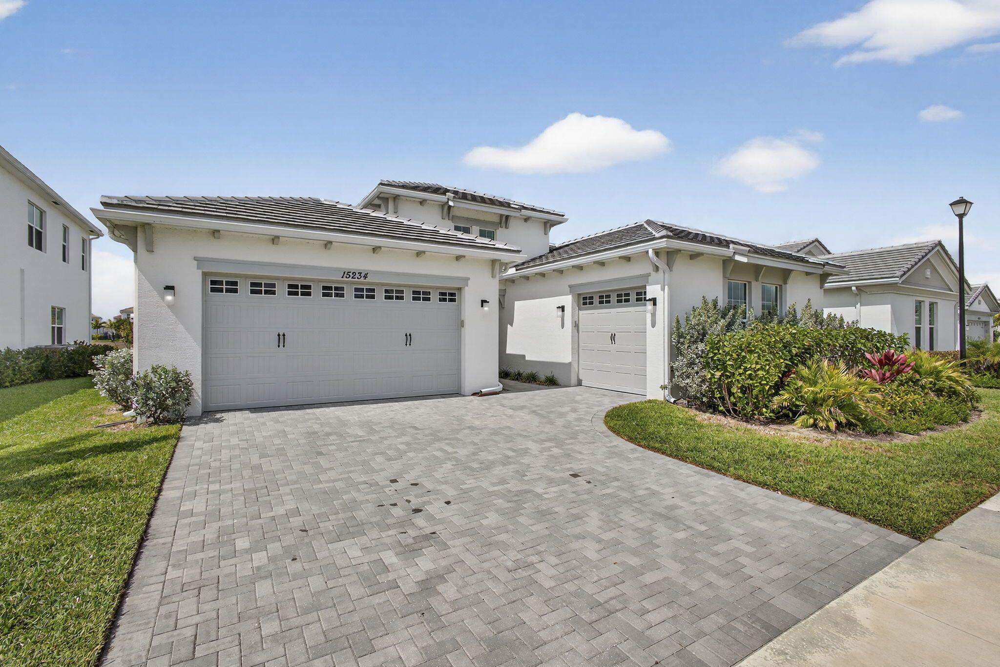 15234 Wildwood Circle Property Photo 1