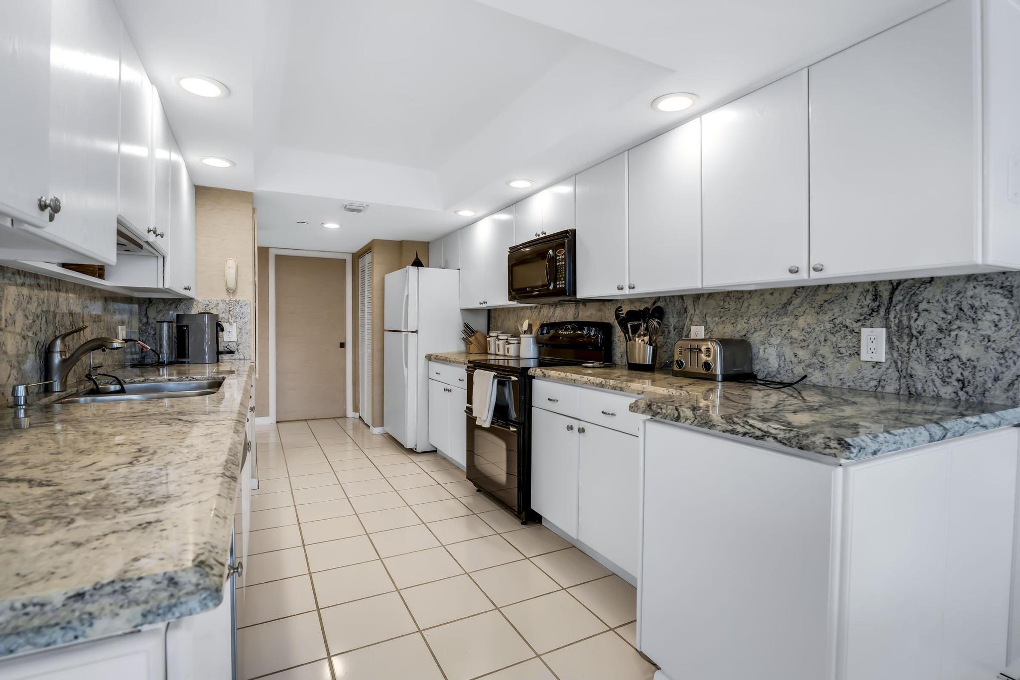 4201 N Ocean Boulevard 203 Property Photo 26
