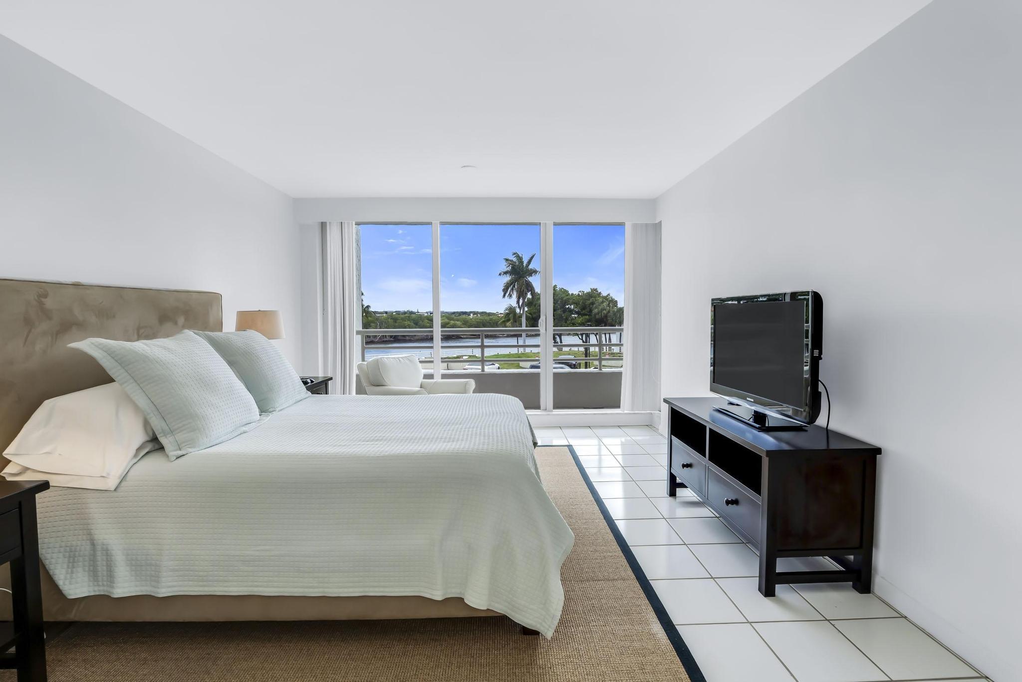 4201 N Ocean Boulevard 203 Property Photo 37