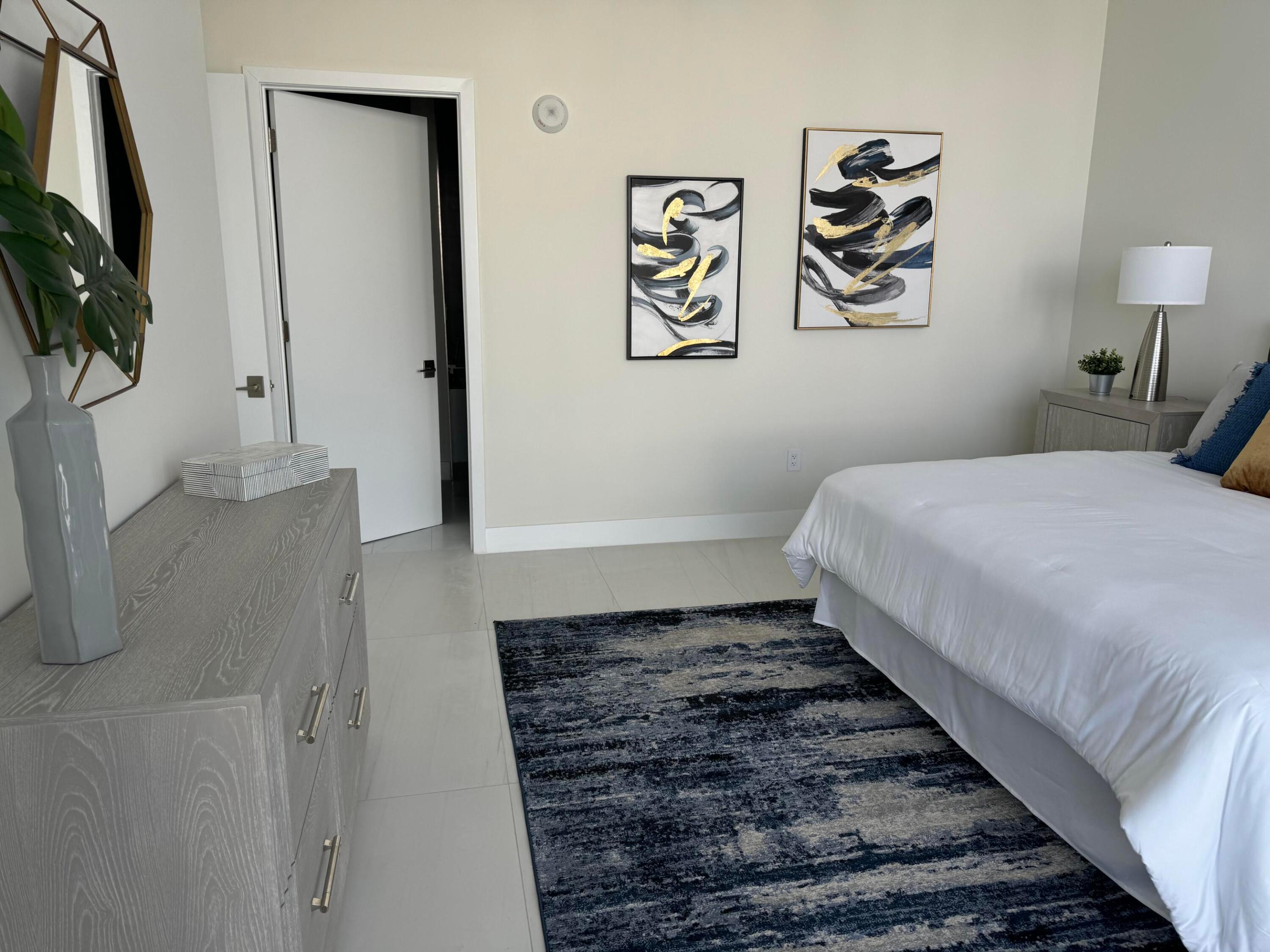 3100 N Ocean Drive H1801 Property Photo 8