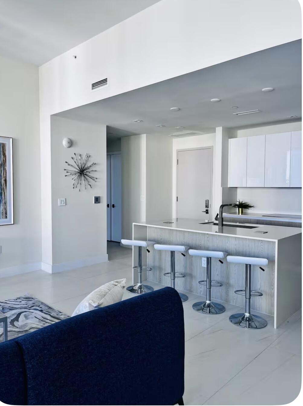 3100 N Ocean Drive H1801 Property Photo 13