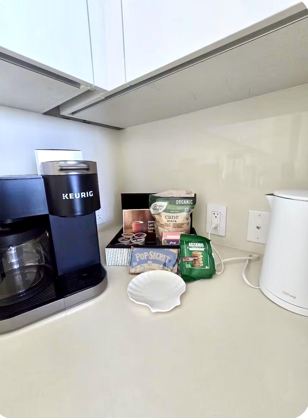 3100 N Ocean Drive H1801 Property Photo 16