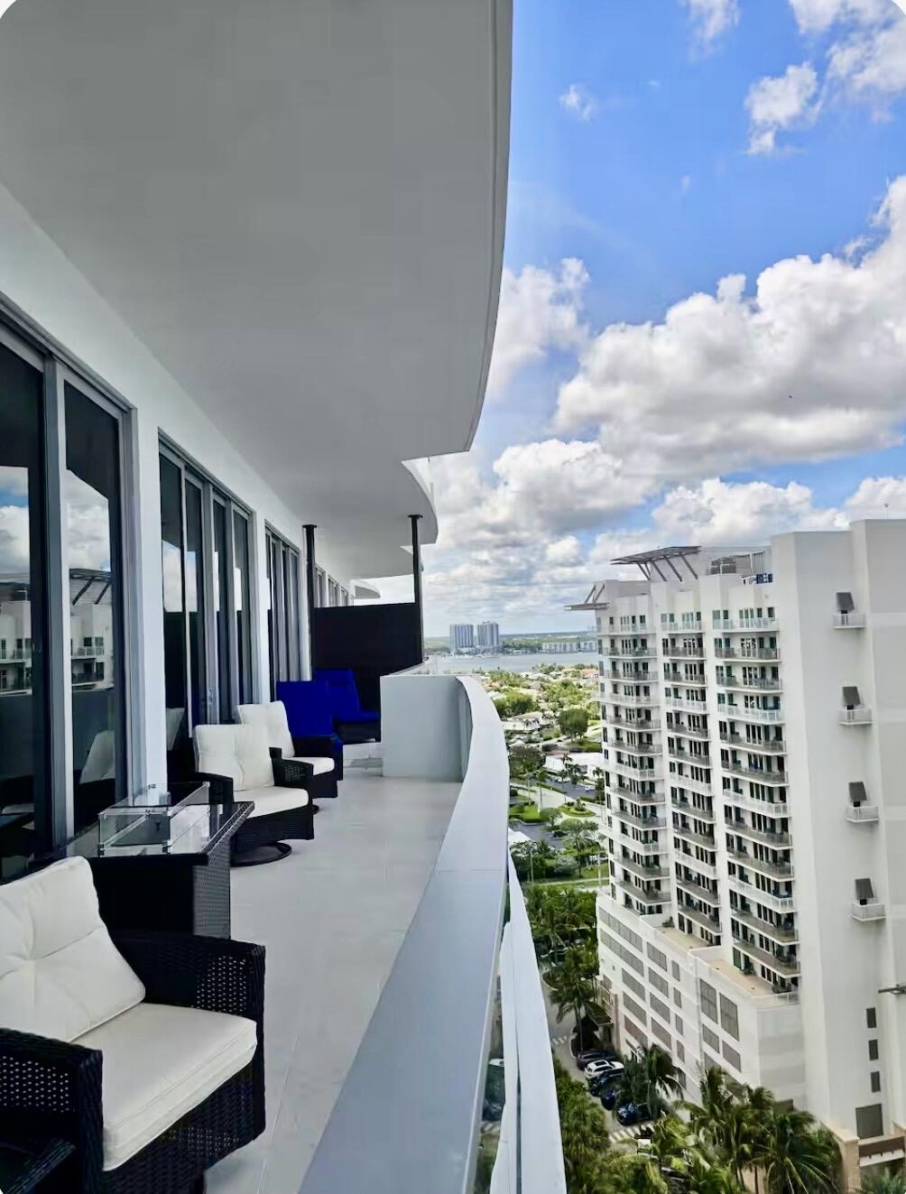 3100 N Ocean Drive H1801 Property Photo 19
