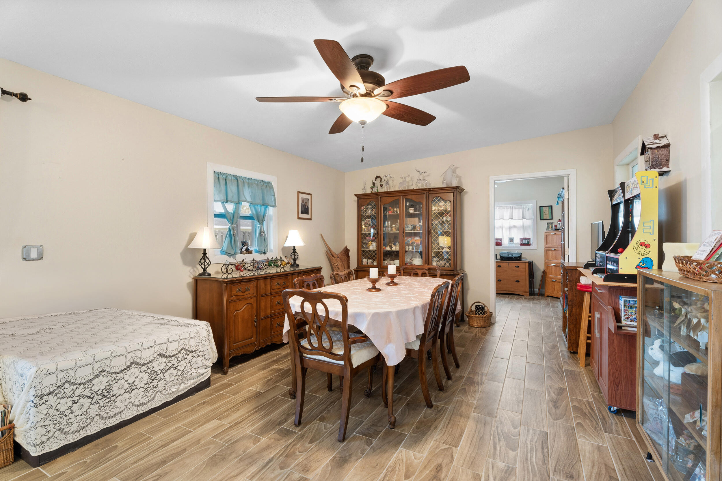 1341 Se Seashell Lane Property Photo 11