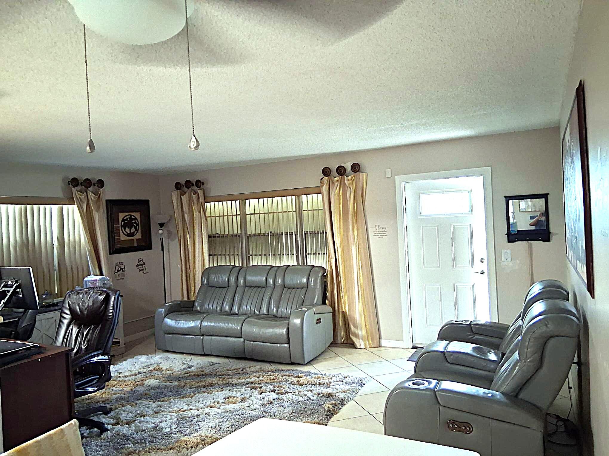 6 Northampton A Property Photo 3