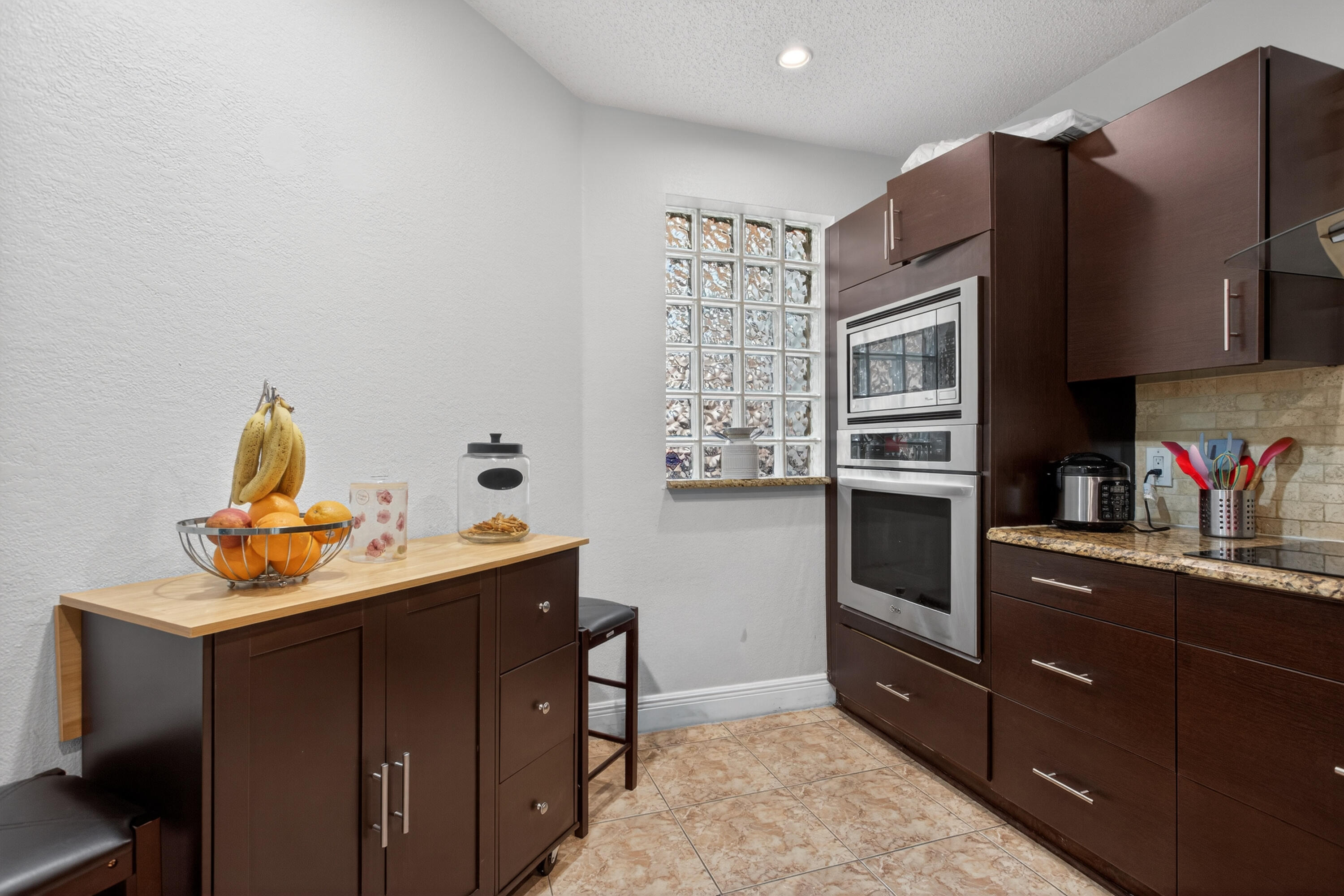 4151 Coral Tree Circle 251 Property Photo 12