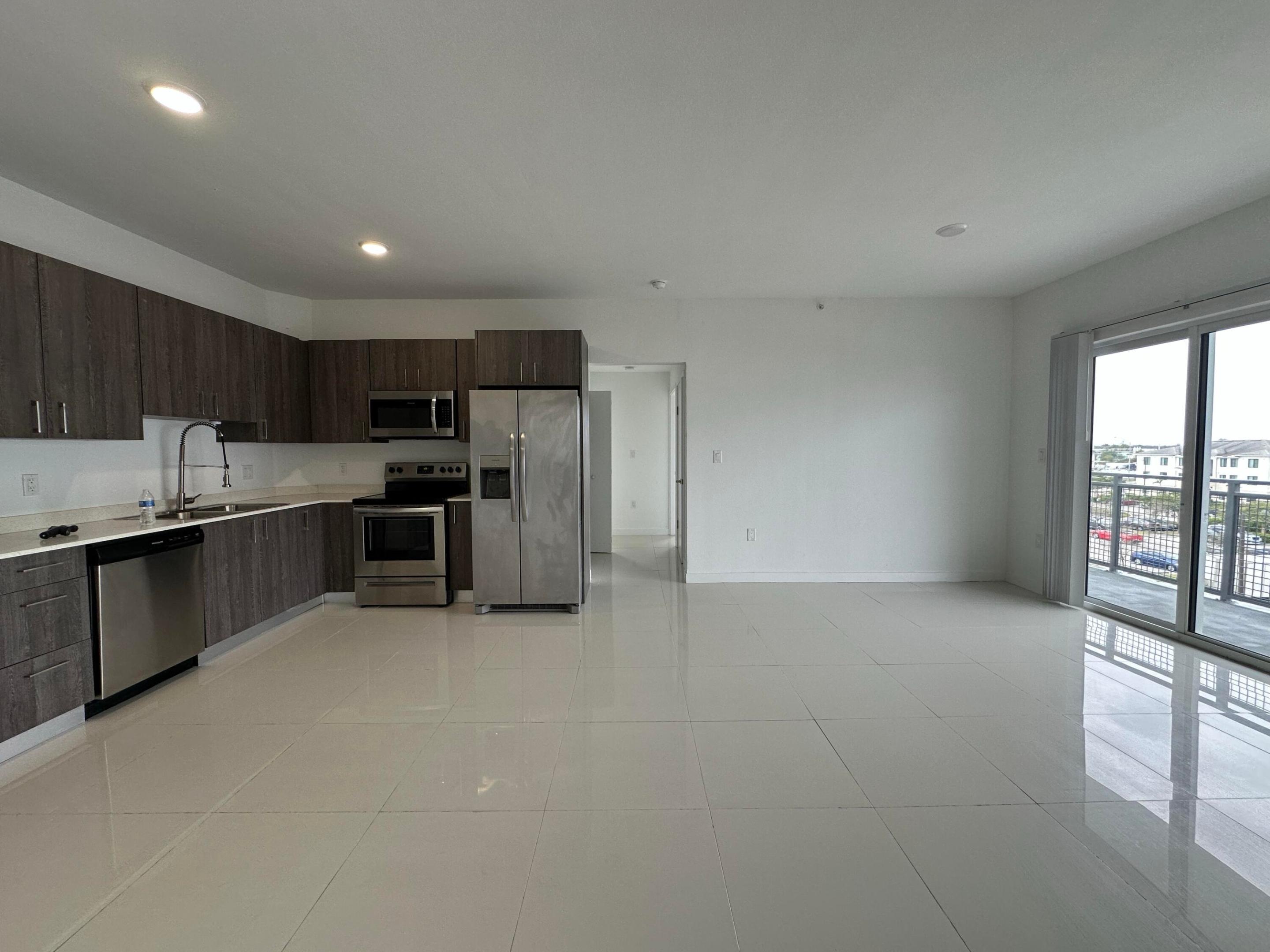 25885 S Dixie Highway Property Photo 4
