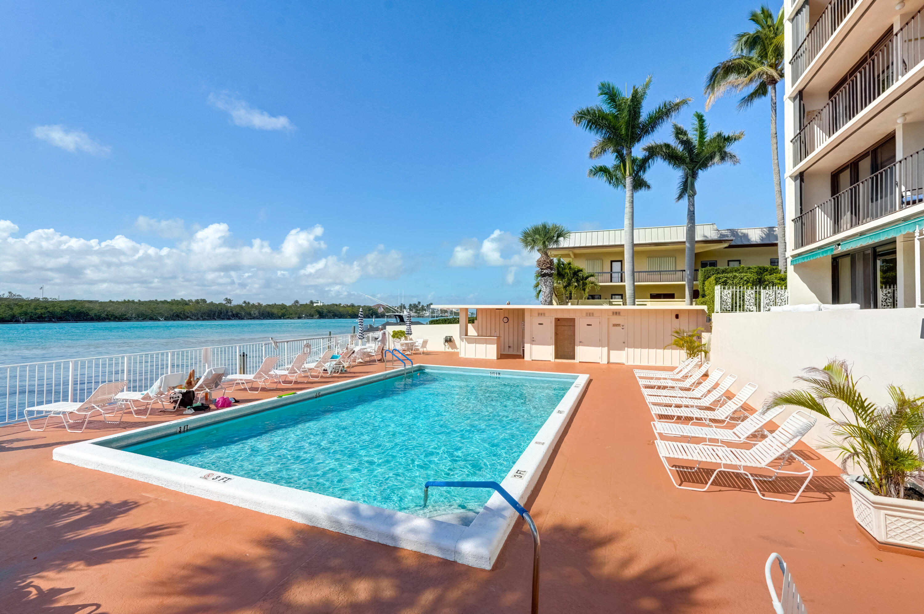 225 Beach Road 503 Property Photo 4