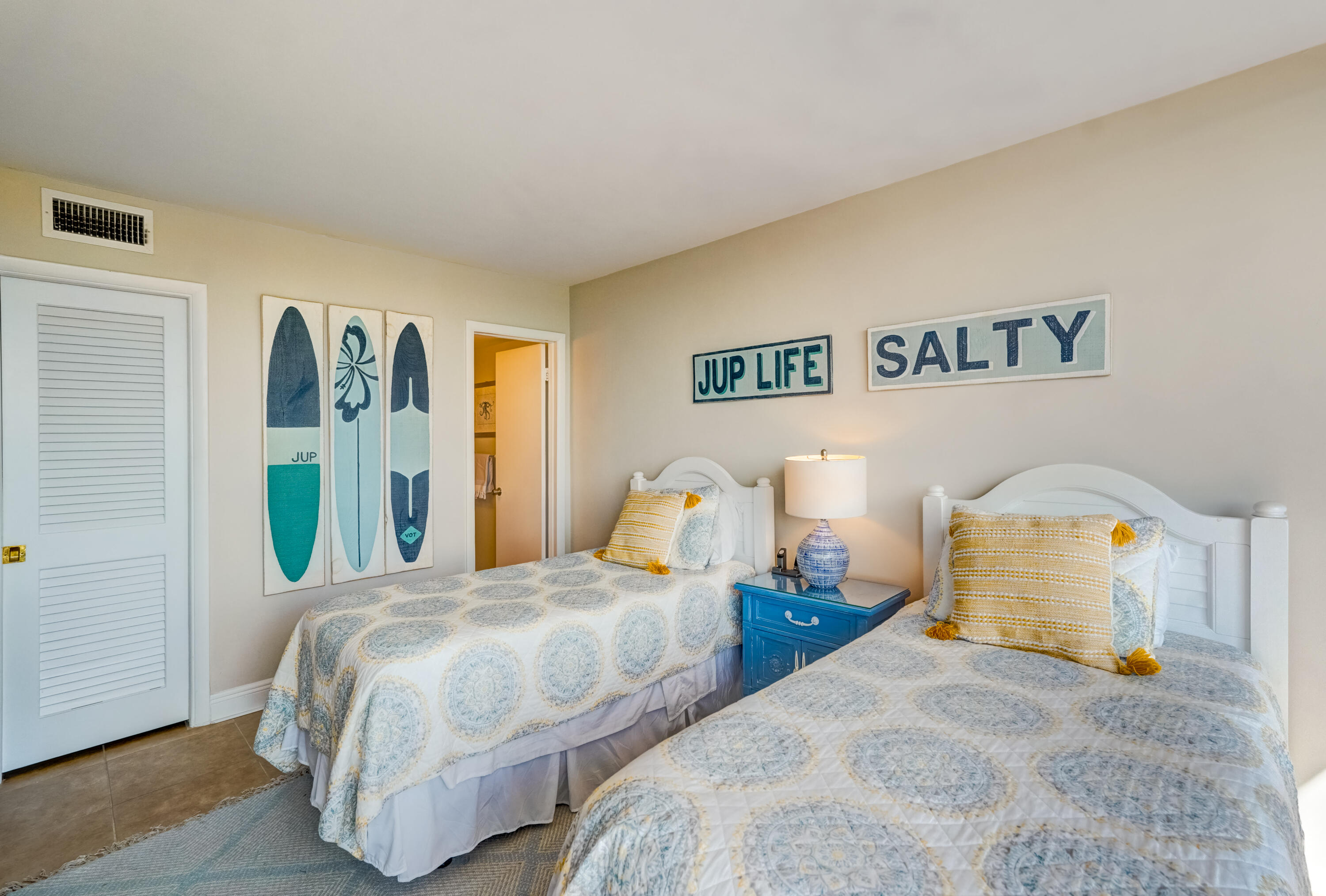 225 Beach Road 503 Property Photo 41