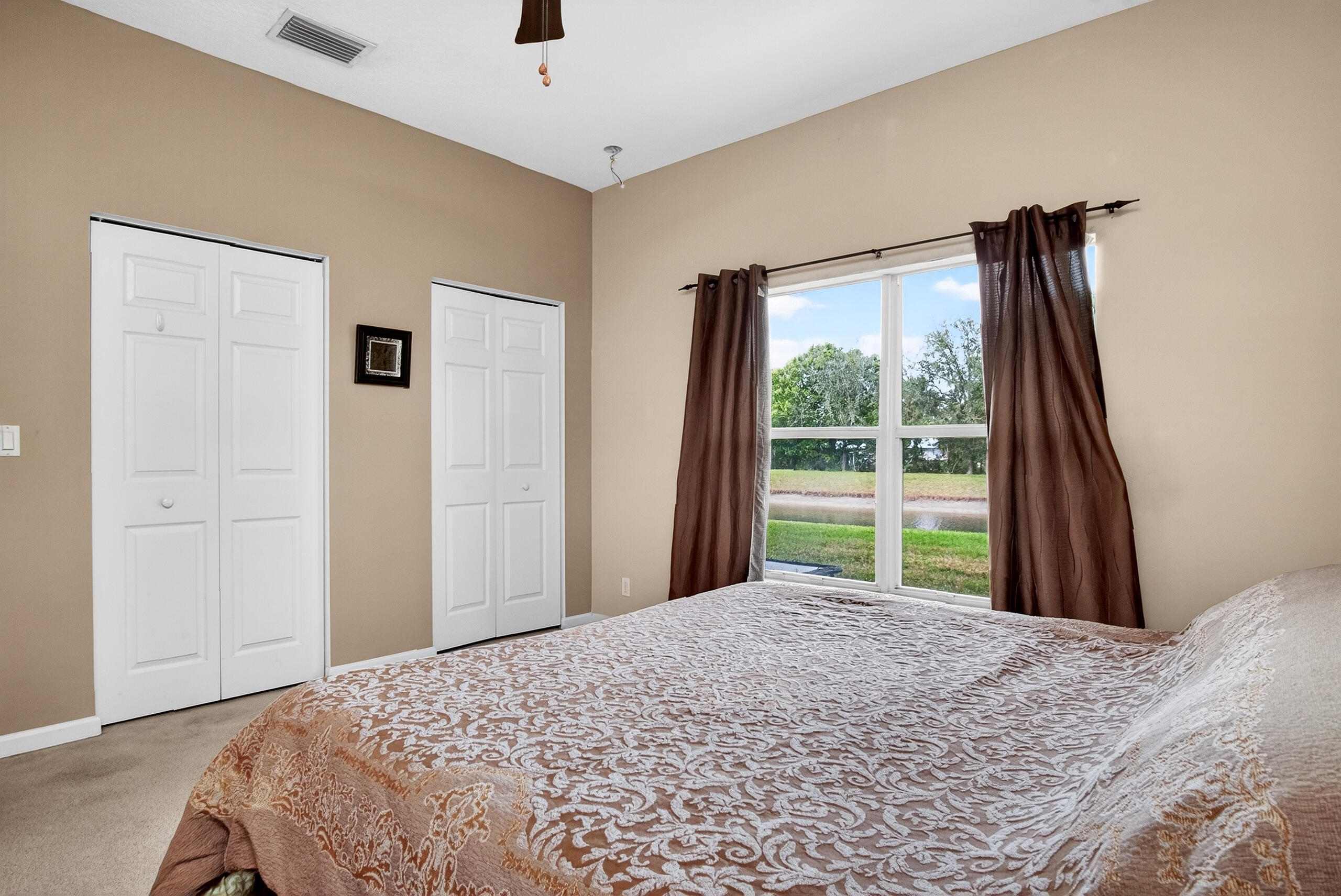 1911 77th Drive Property Photo 18