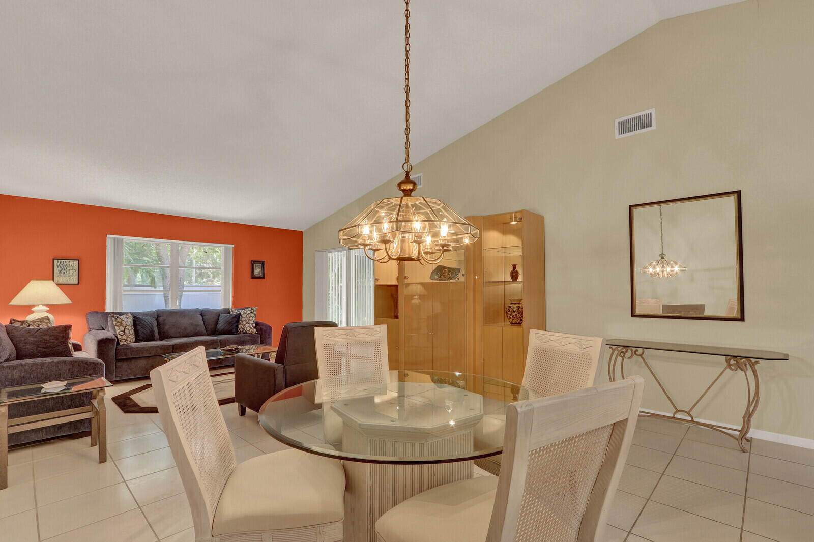 9904 Summerbrook Terrace B Property Photo 8