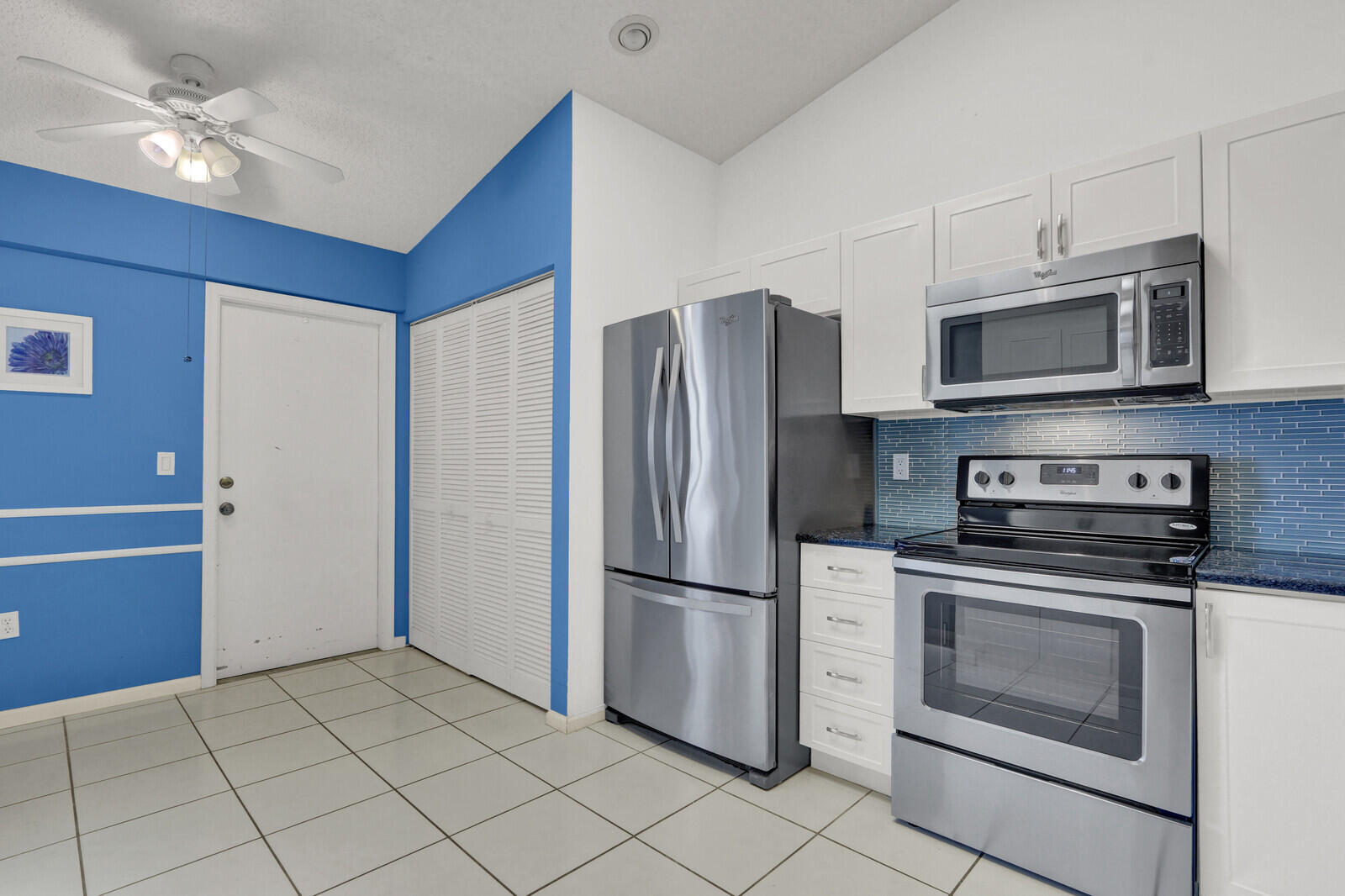 9904 Summerbrook Terrace B Property Photo 16