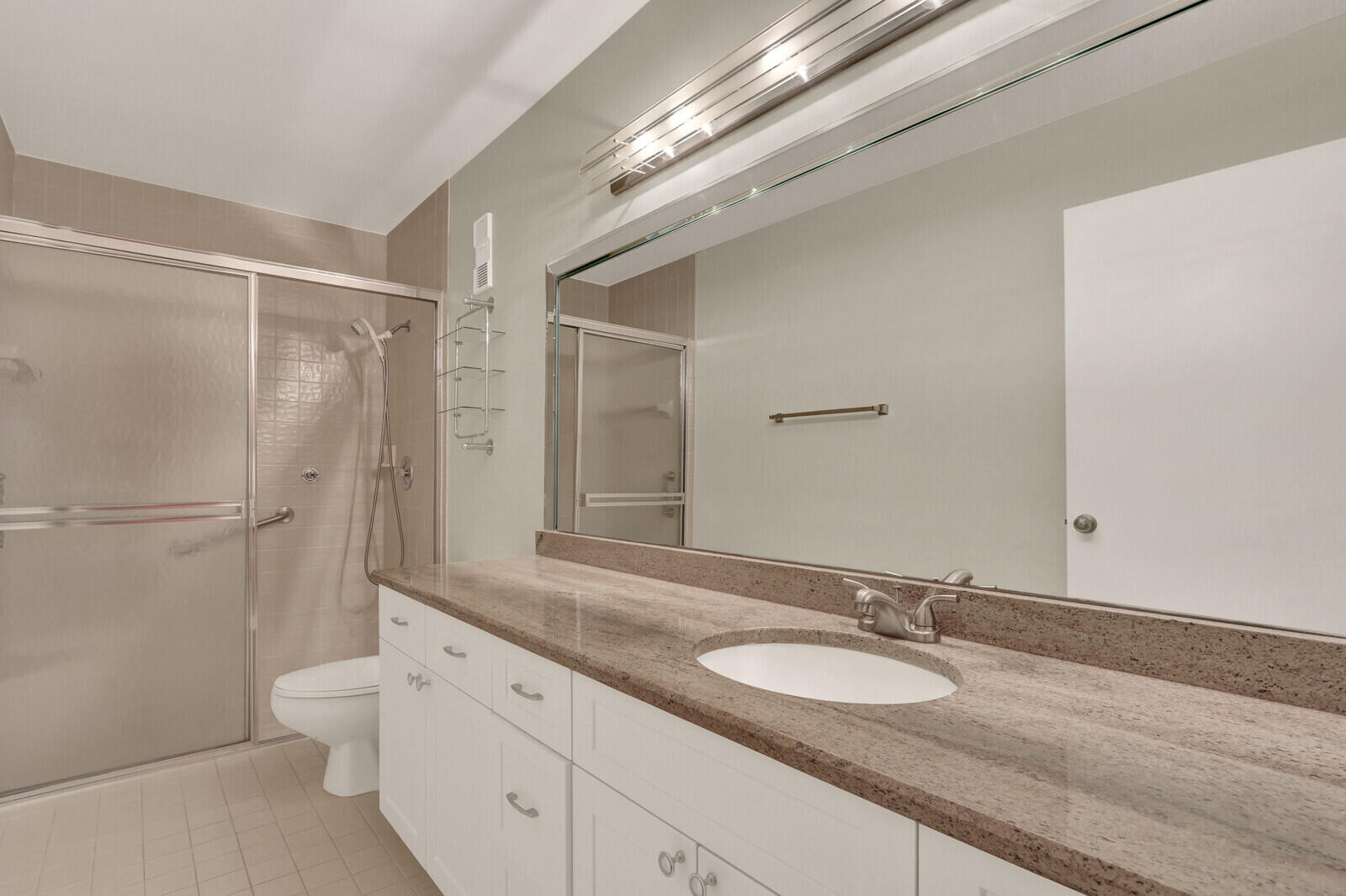 9904 Summerbrook Terrace B Property Photo 25