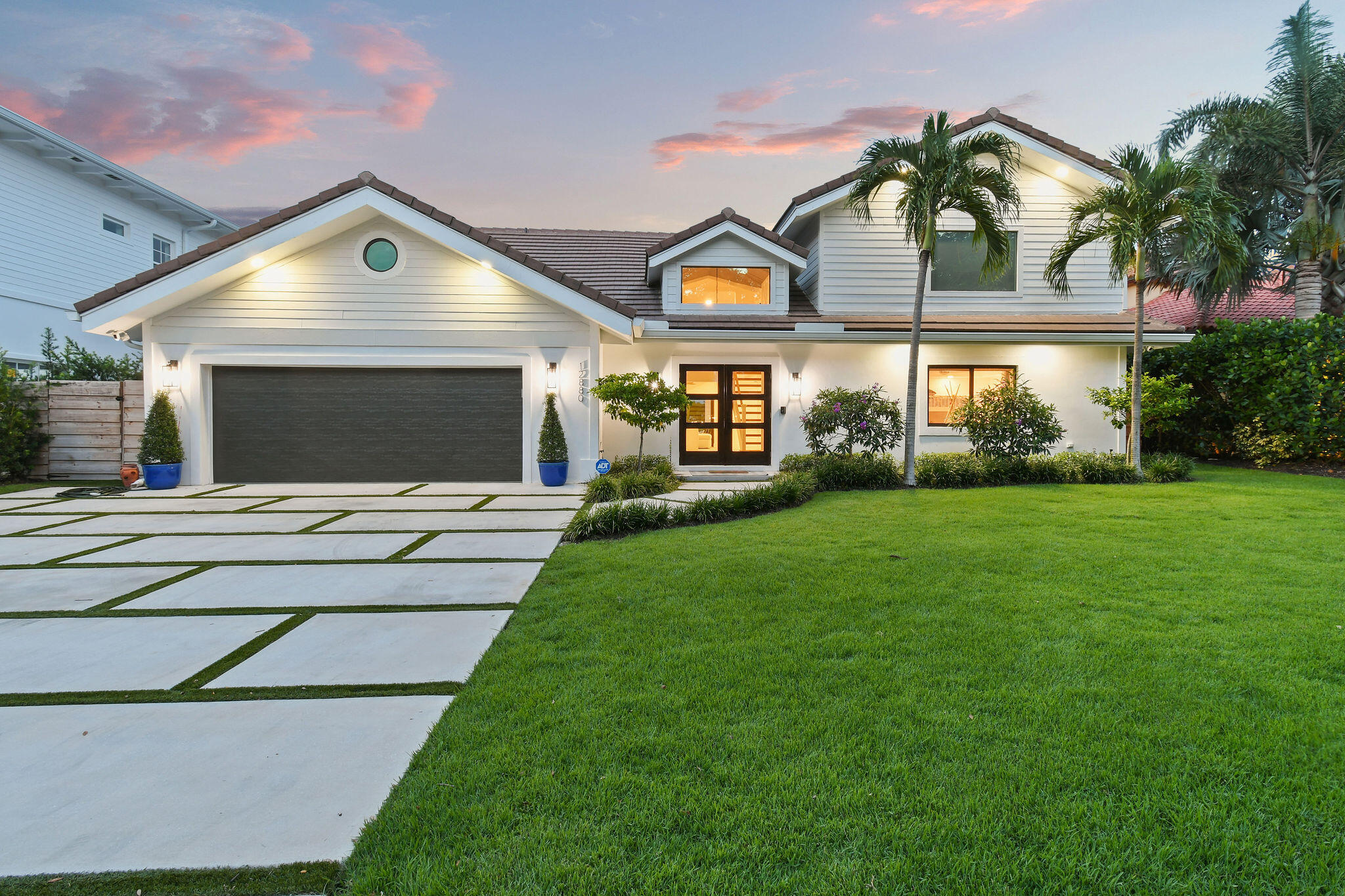 12880 S Shore Drive Property Photo 4