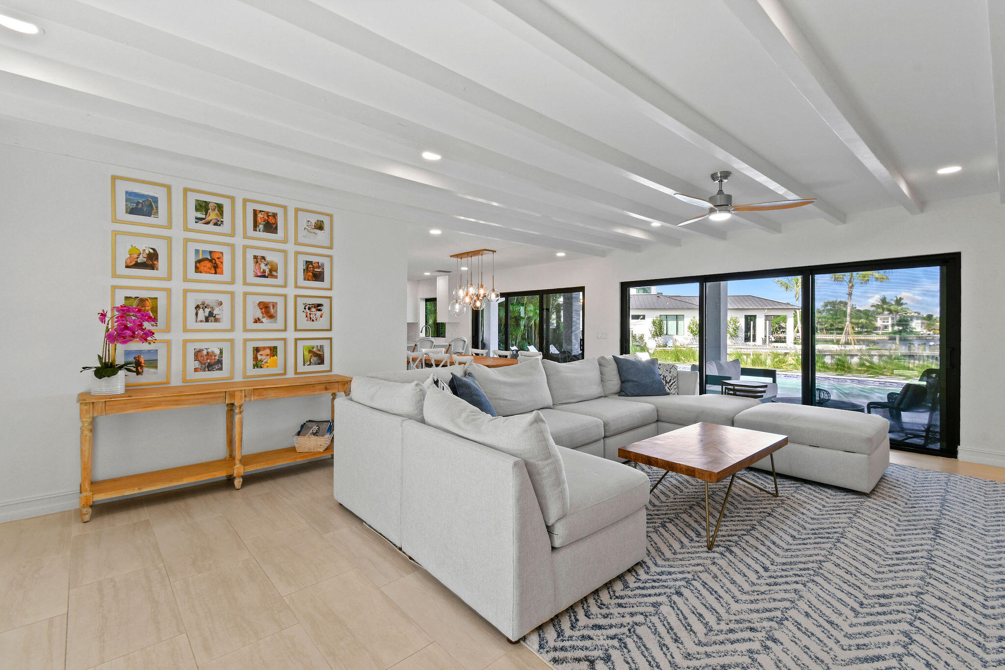 12880 S Shore Drive Property Photo 10