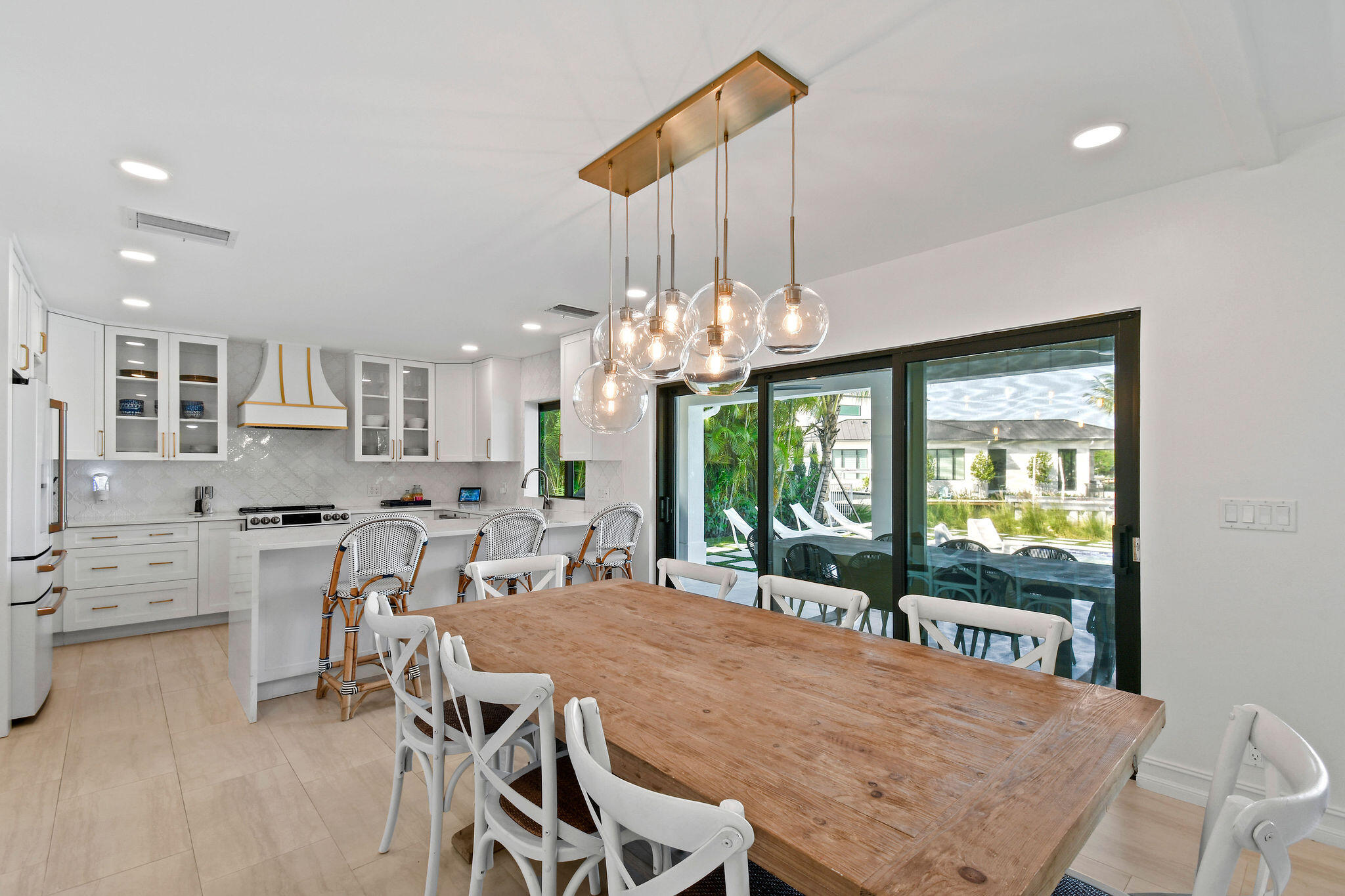 12880 S Shore Drive Property Photo 12