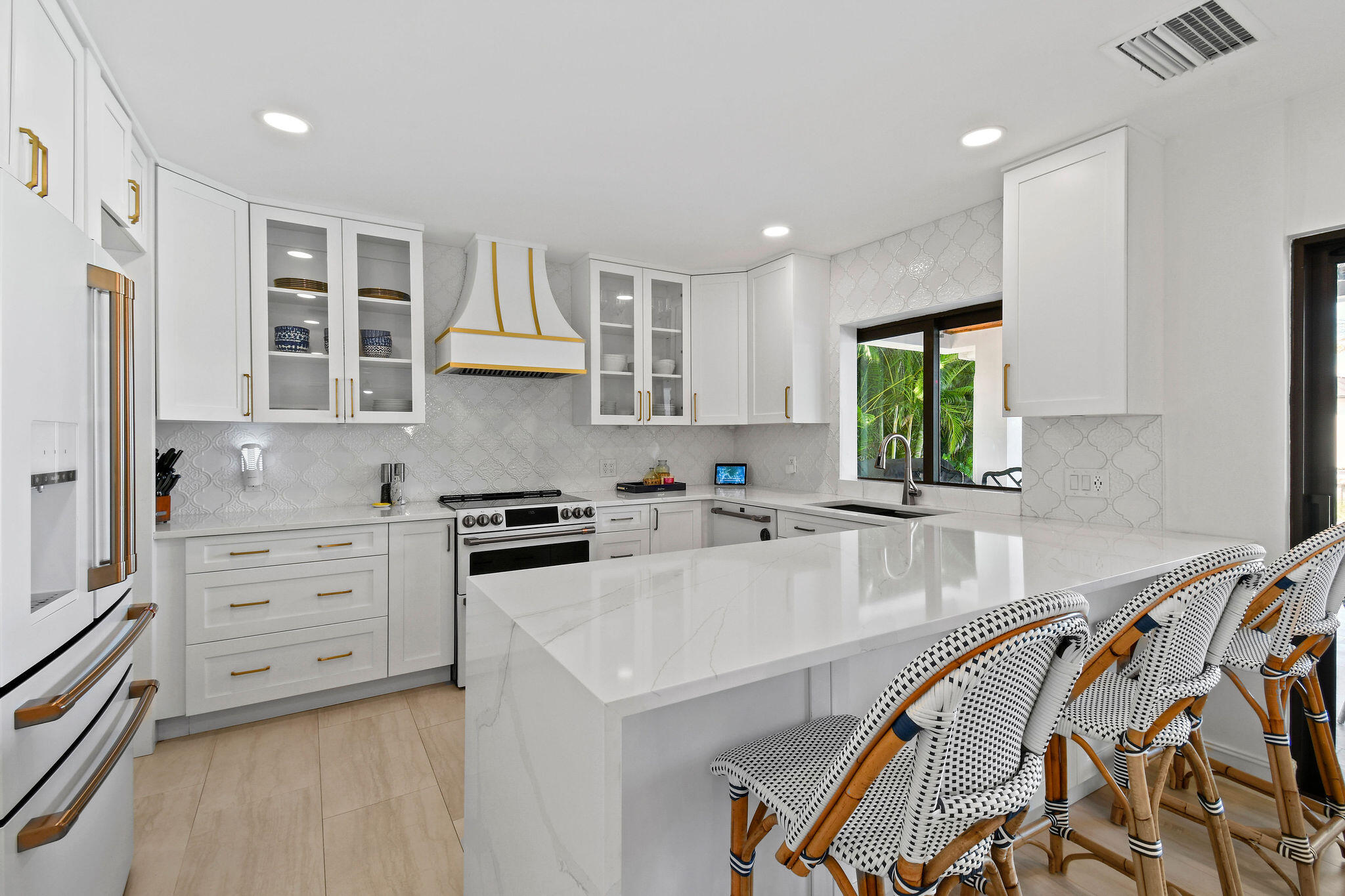 12880 S Shore Drive Property Photo 13