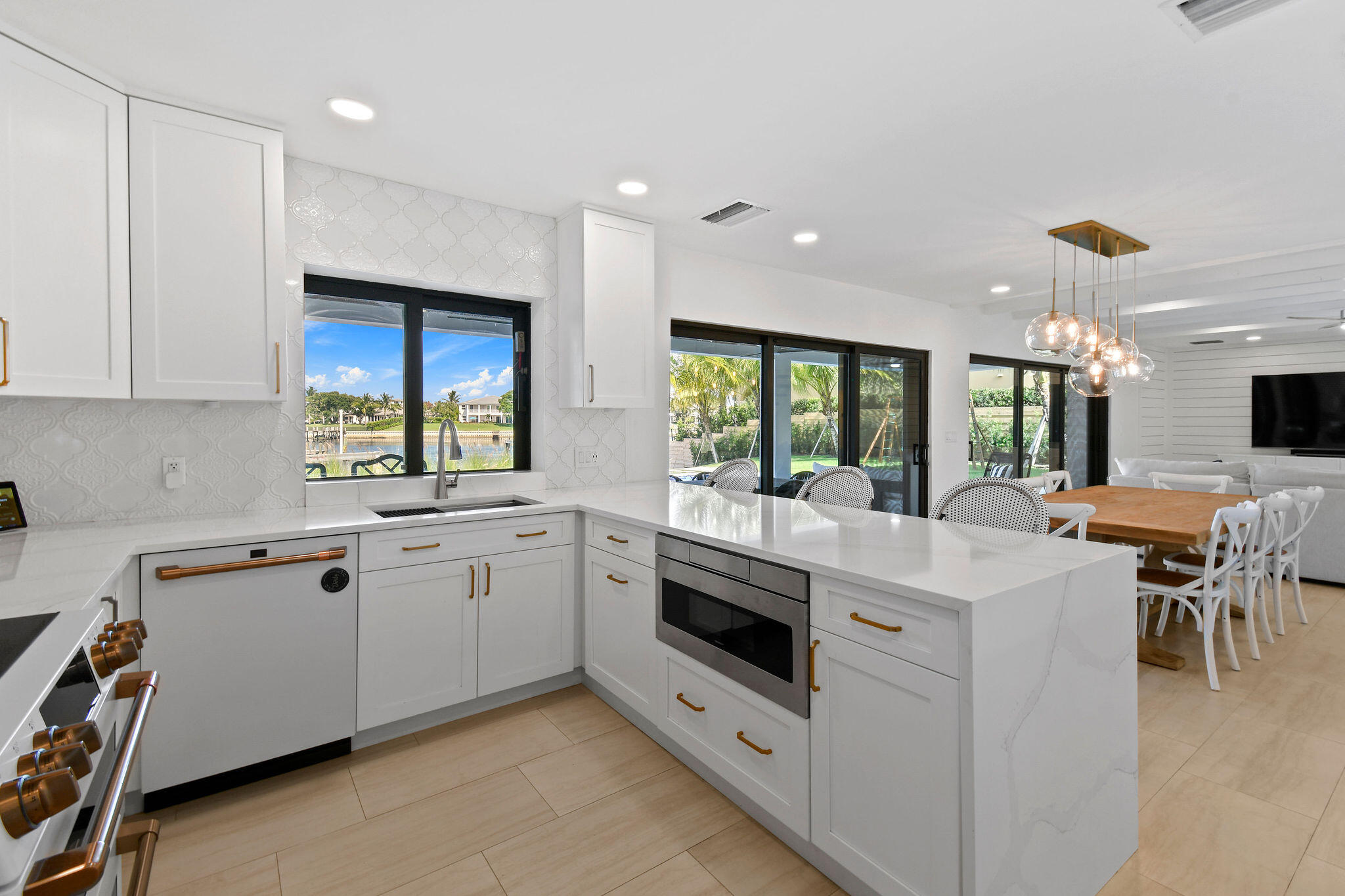 12880 S Shore Drive Property Photo 15