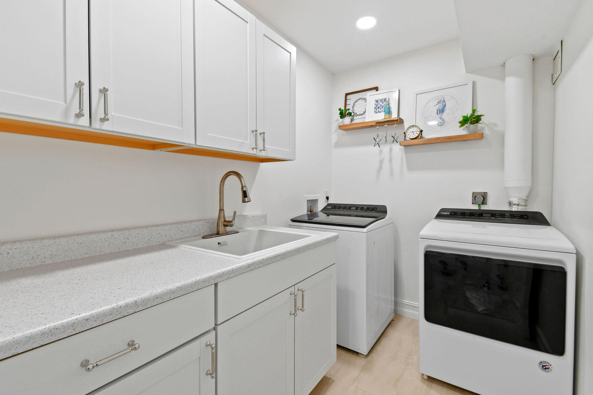 12880 S Shore Drive Property Photo 22