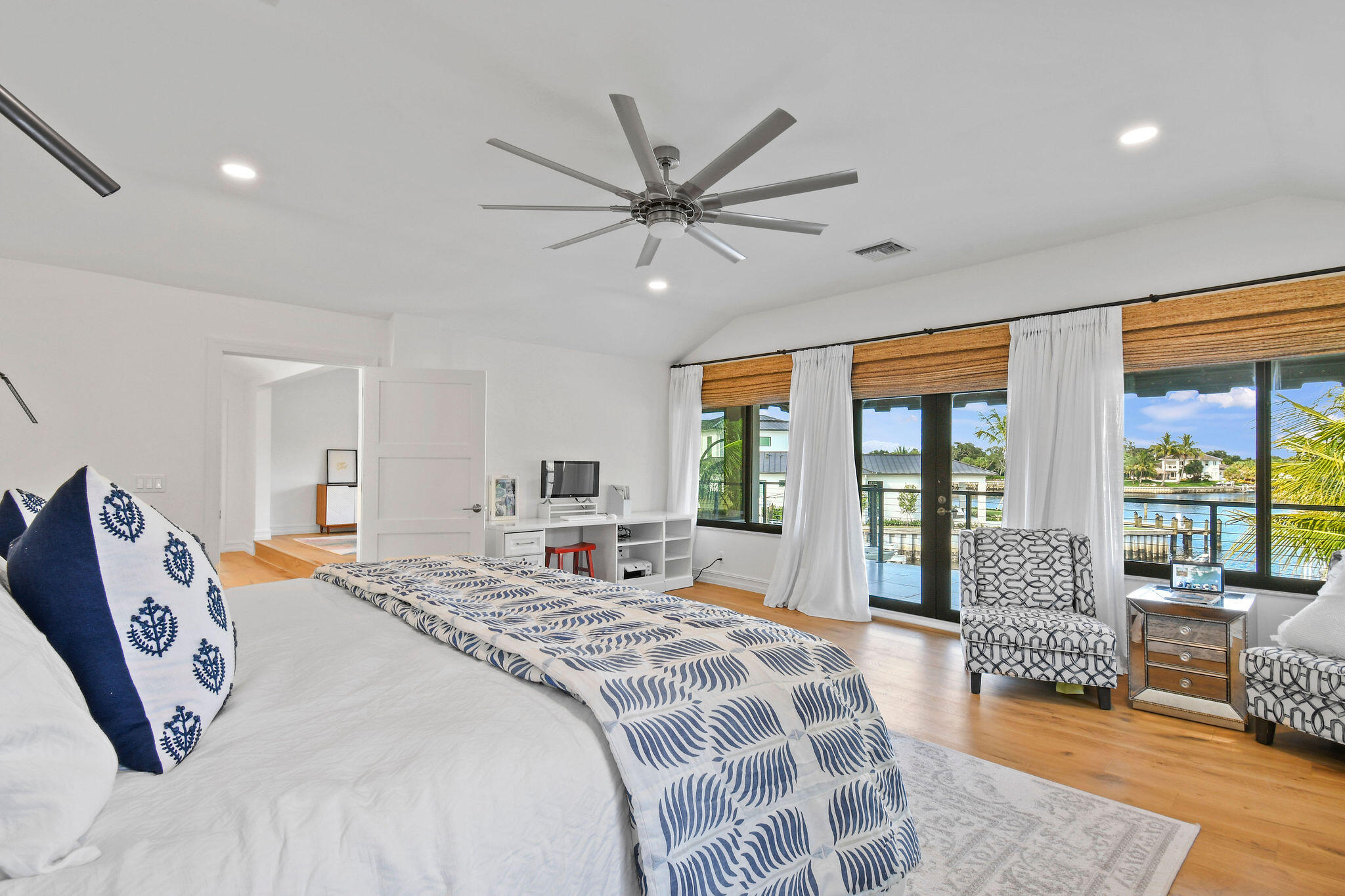 12880 S Shore Drive Property Photo 28