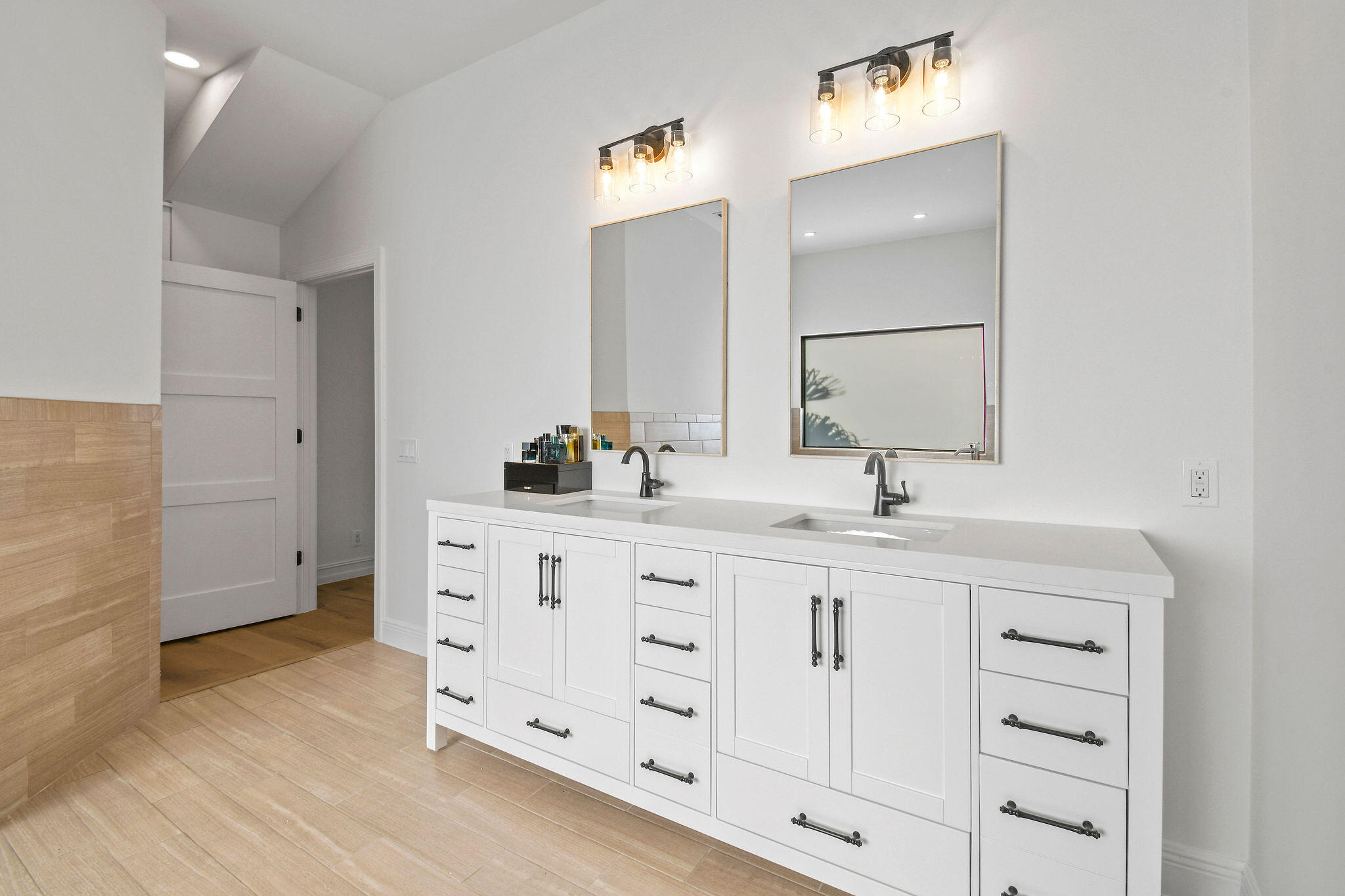 12880 S Shore Drive Property Photo 32
