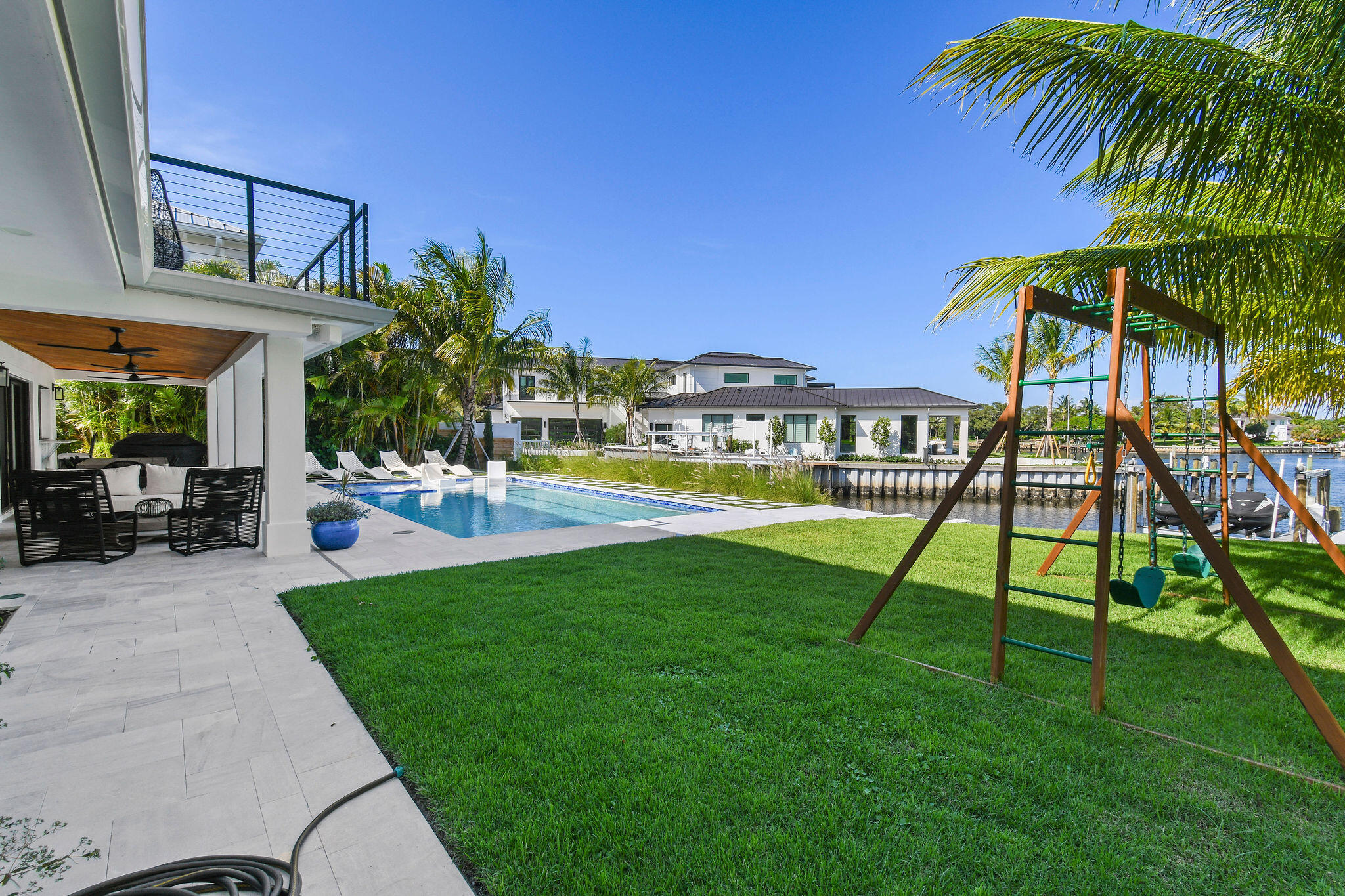 12880 S Shore Drive Property Photo 42