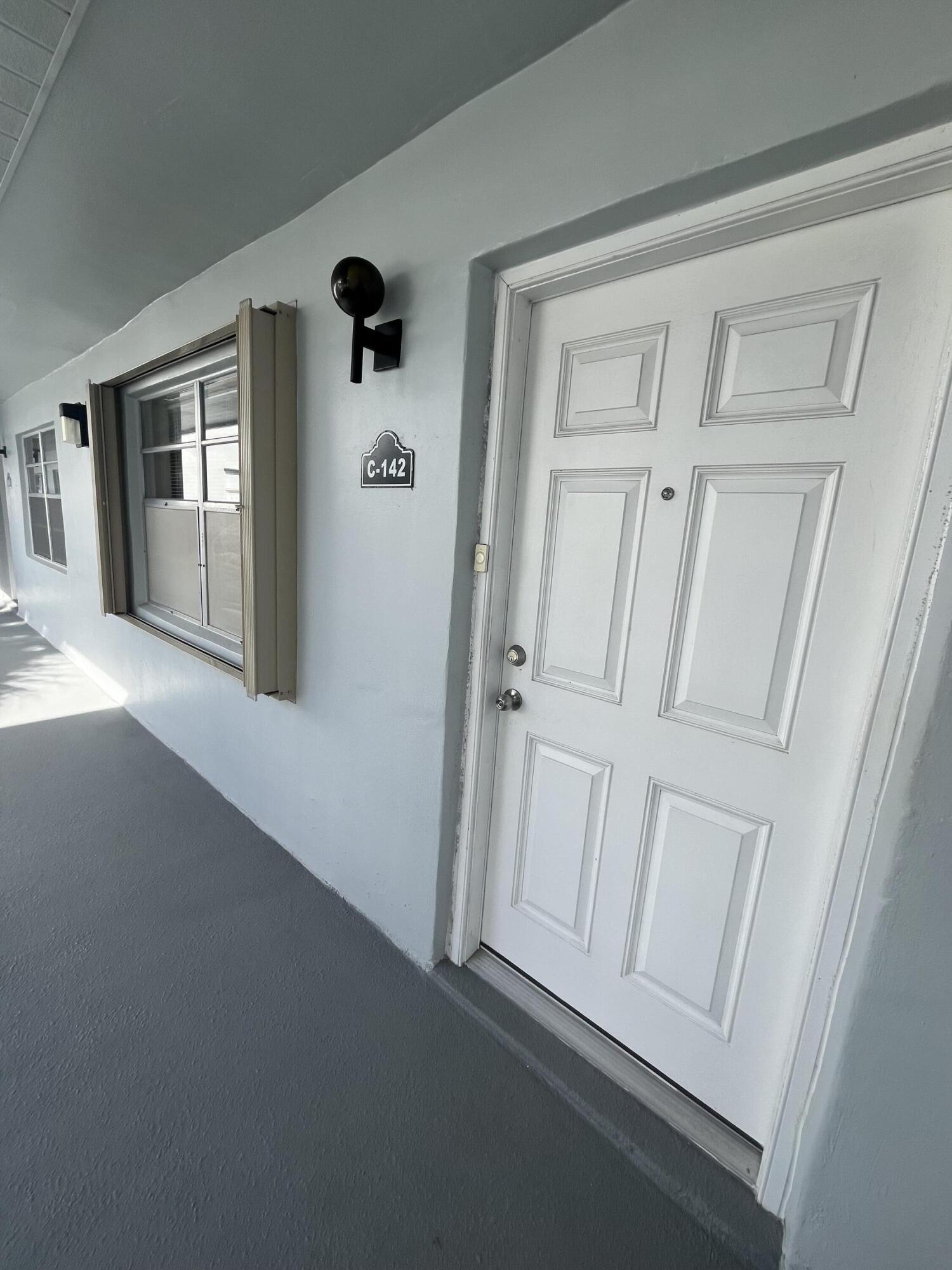 142 Normandy C Property Photo 5