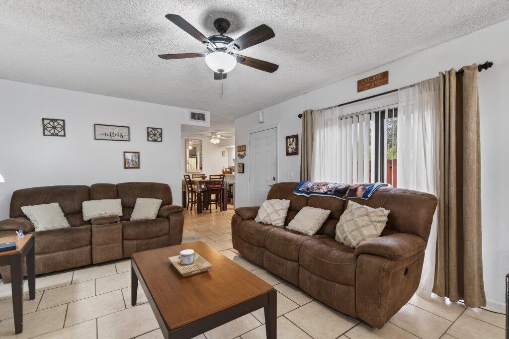3838 Victoria Drive Property Photo 6