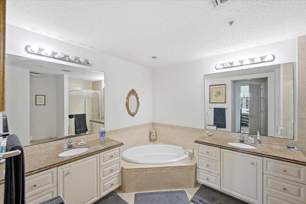 36 Harbour Isle Drive W 106 Property Photo 16