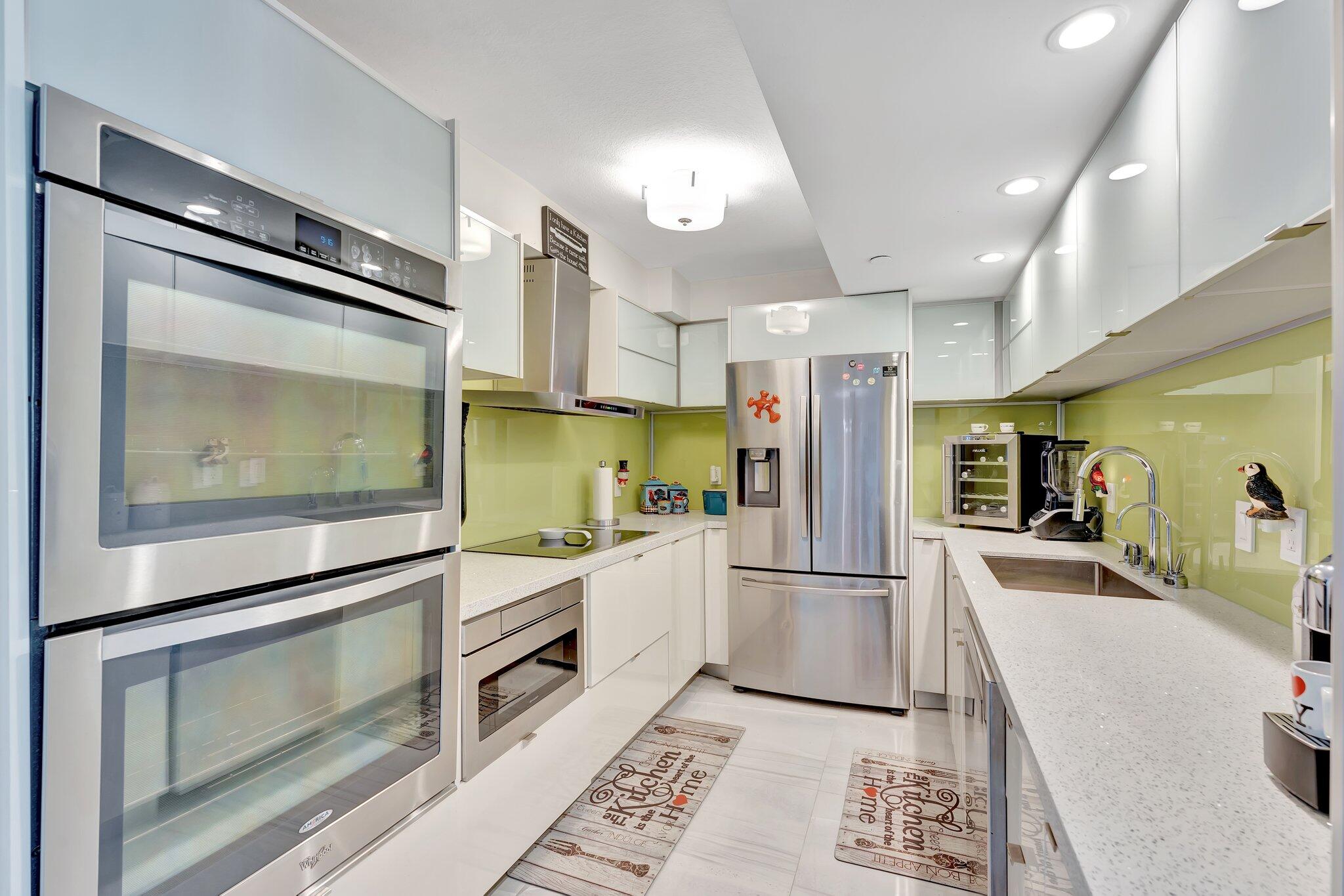1900 S Ocean Boulevard 8g Property Photo 3