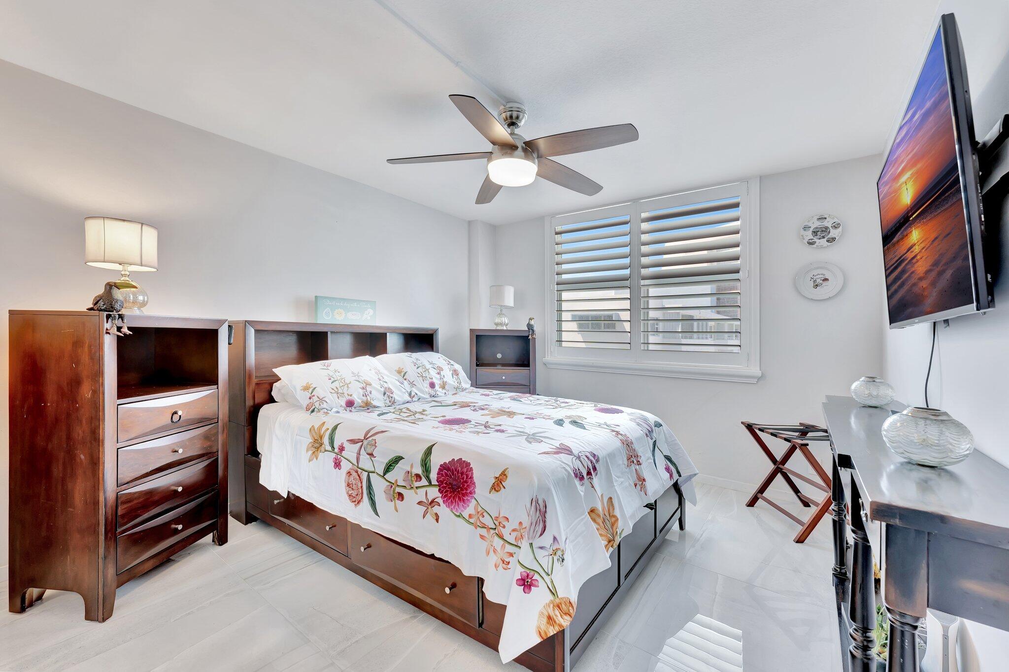 1900 S Ocean Boulevard 8g Property Photo 19