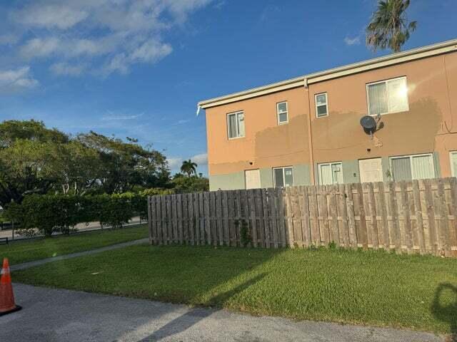 8428 Nw 2nd Avenue 8428 Property Photo 2