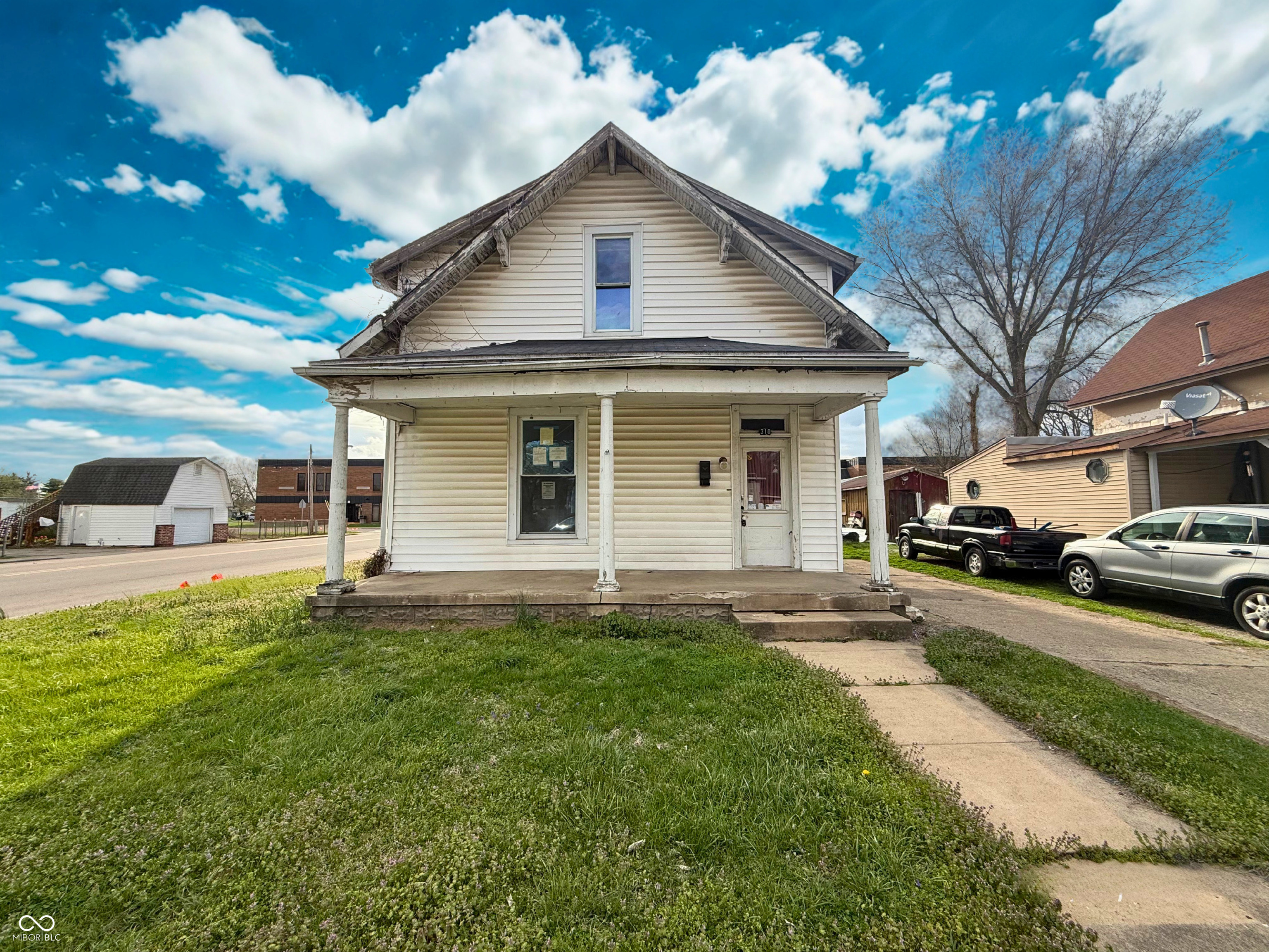 310 S Pleasant Street Property Photo 1