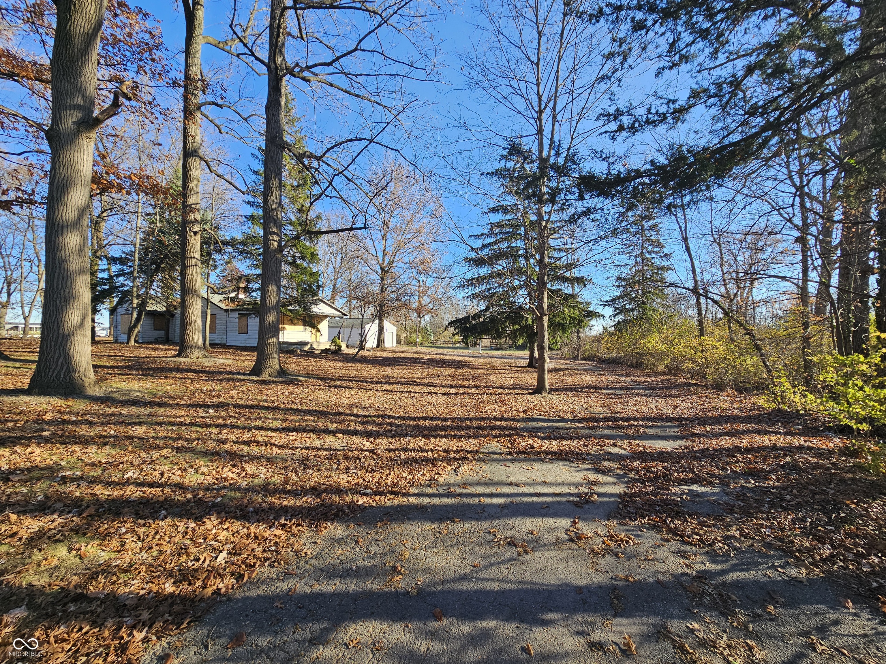 4897 N Mitthoefer Road Property Photo 1