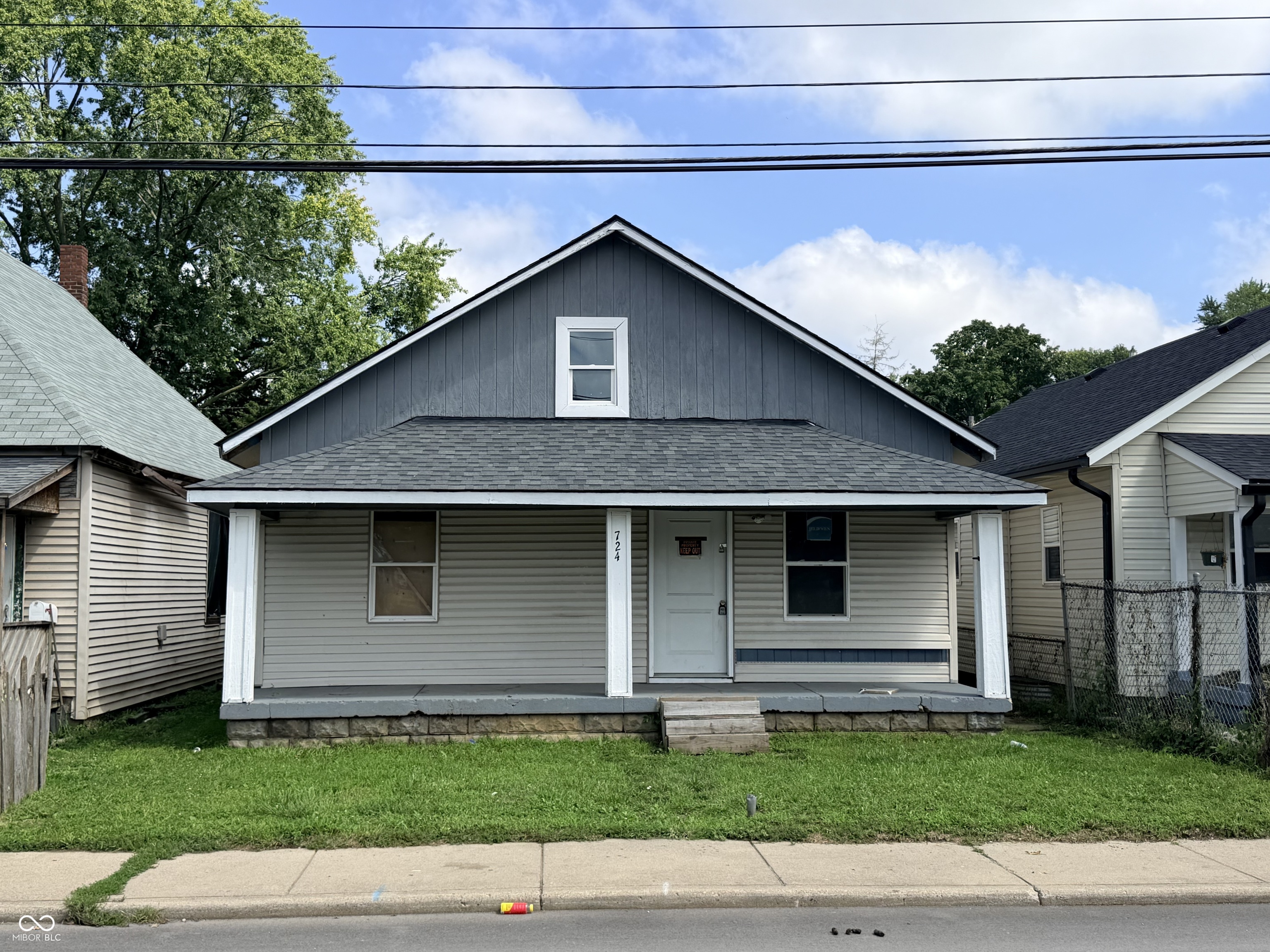 724 E Beecher Street Property Photo 1